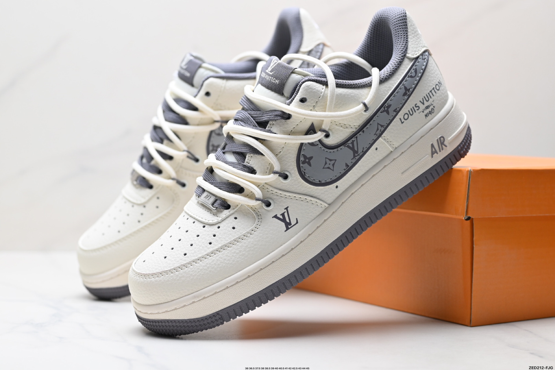 270 NIKE AIR FORCE 1‘07 LV8 DM6868-067
