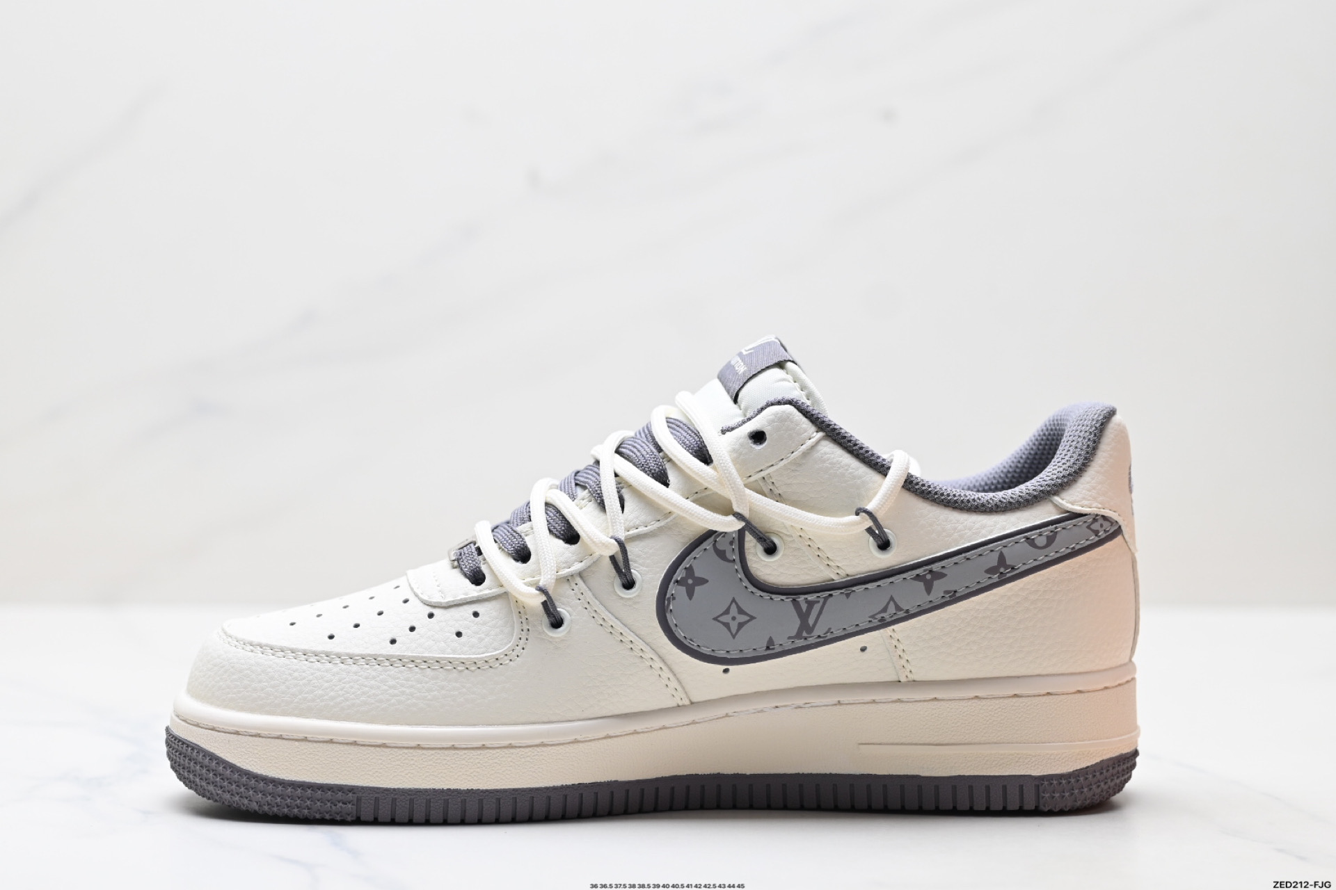 270 NIKE AIR FORCE 1‘07 LV8 DM6868-067
