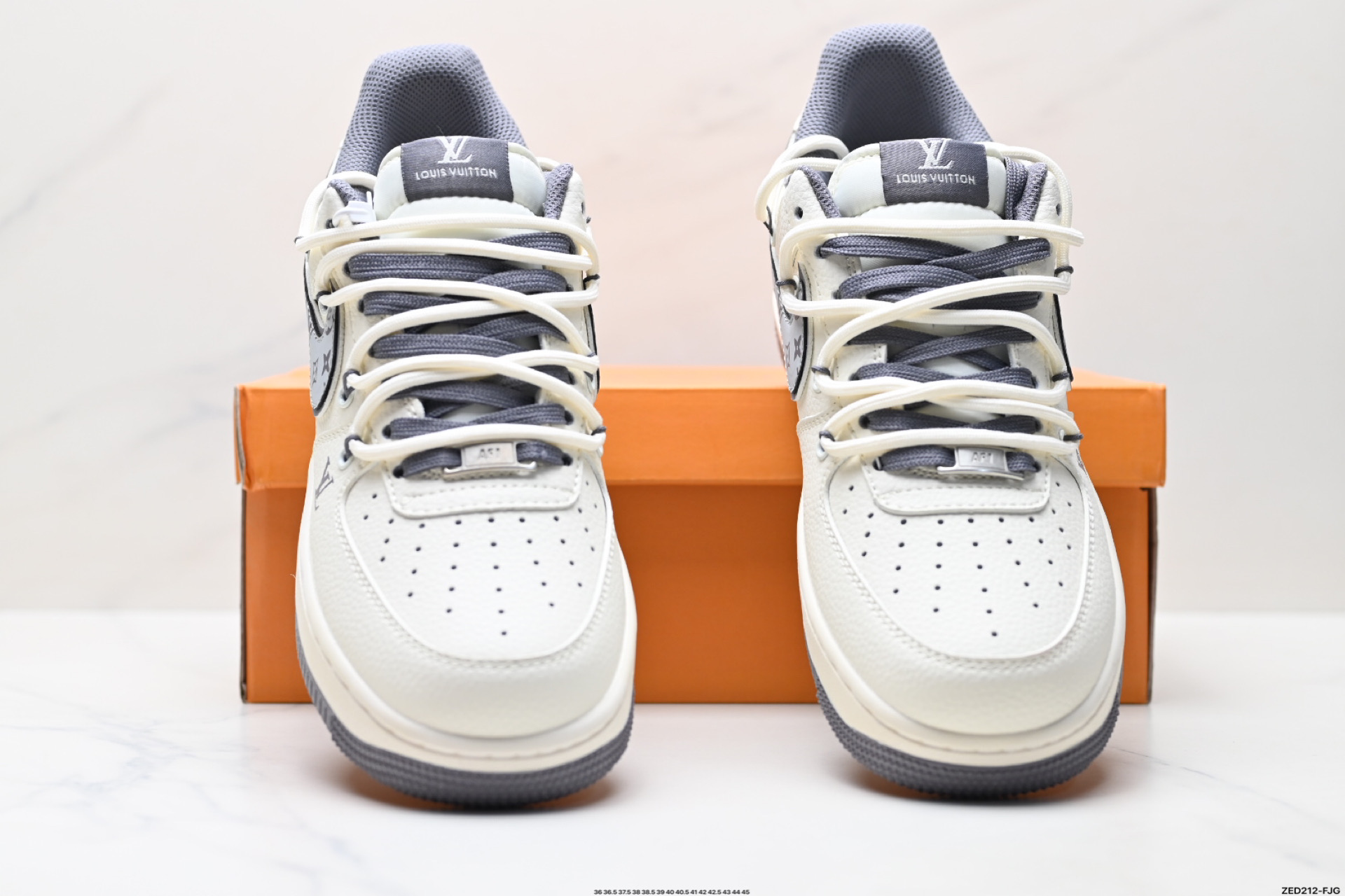 270 NIKE AIR FORCE 1‘07 LV8 DM6868-067