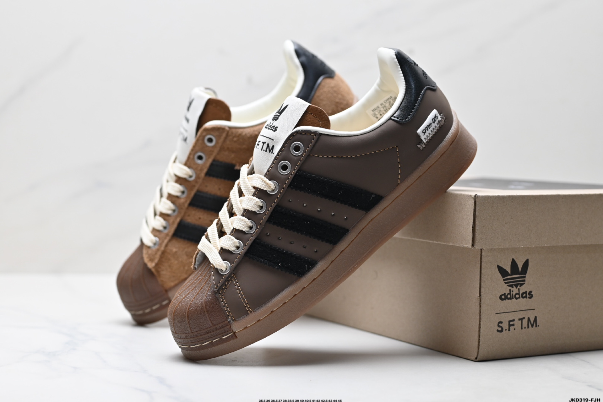 170 SFTM x Adidas Originals Superstar贝壳头系列 阿迪达斯 三叶草低帮经典百搭休闲运动板鞋 JR8043