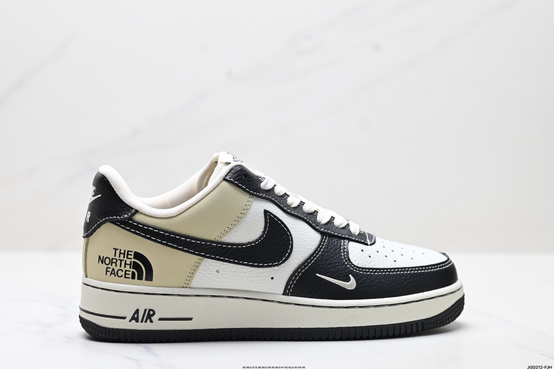 190 NIKE AIR FORCE 1‘07 CH6336-513