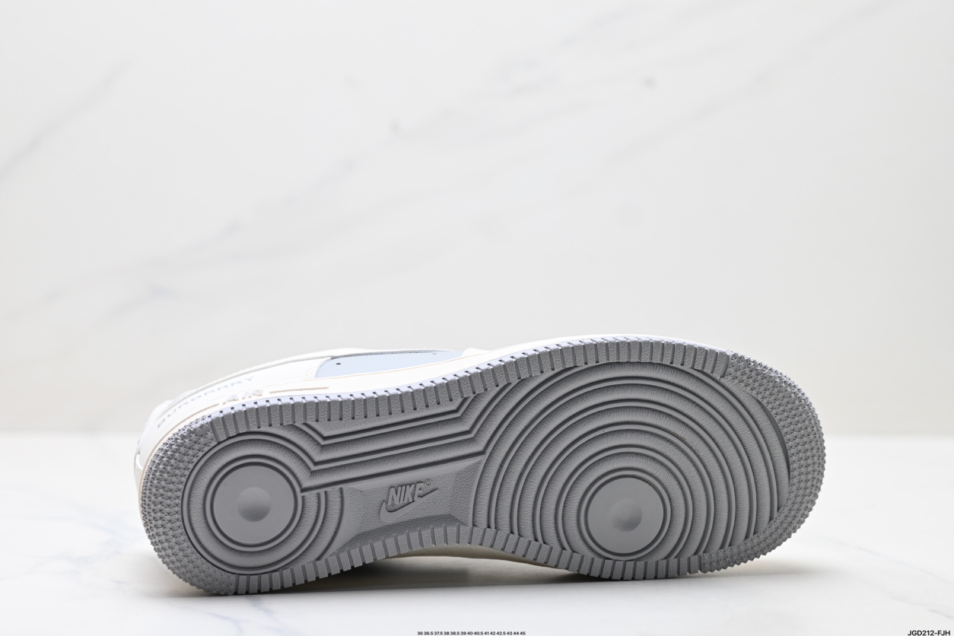 190 NIKE AIR FORCE 1‘07 BB8588-225