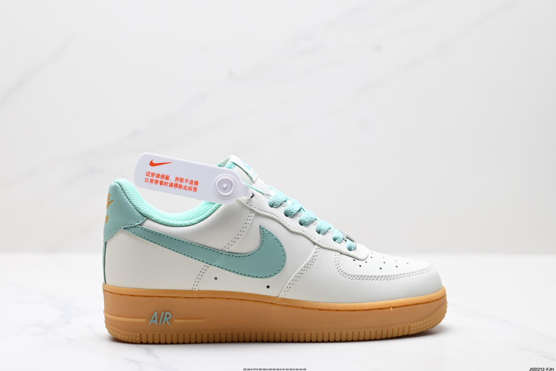 190 NIKE AIR FORCE 1‘07 XC2351-055