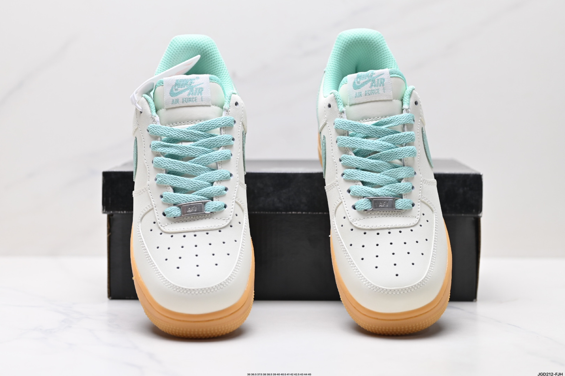 190 NIKE AIR FORCE 1‘07 XC2351-055