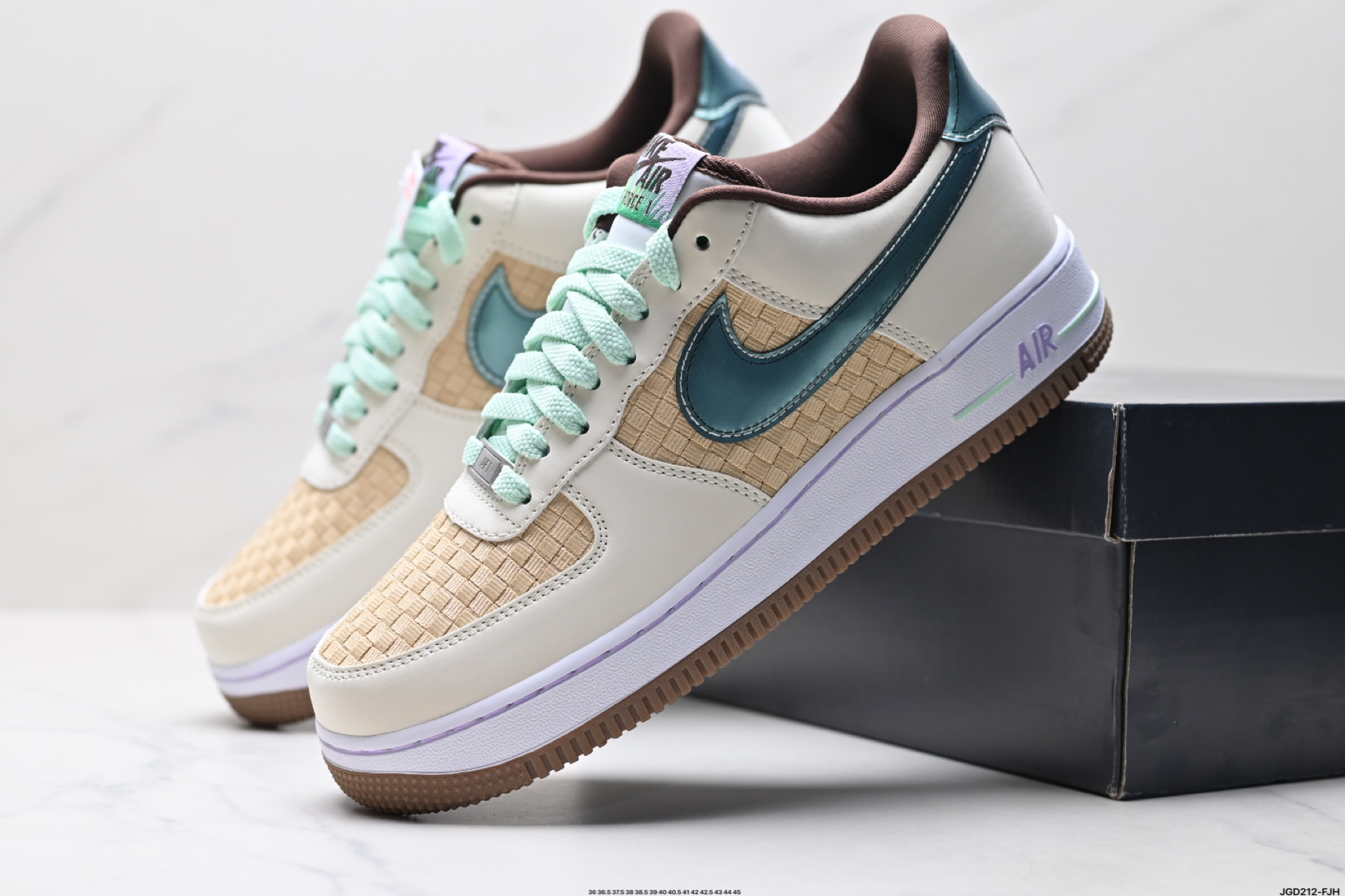 190 NIKE AIR FORCE 1‘07 原楦头原纸板 打造纯正低帮空军版型 IB5722-100