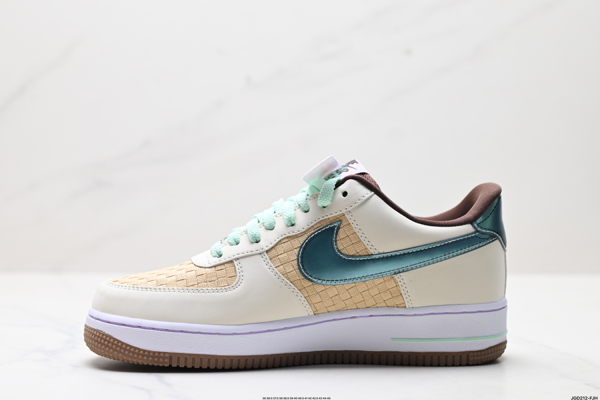 190 NIKE AIR FORCE 1‘07 原楦头原纸板 打造纯正低帮空军版型 IB5722-100