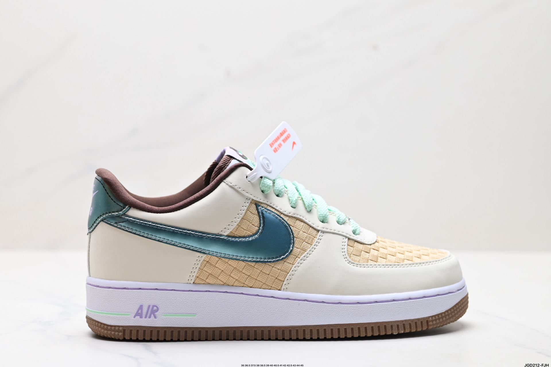 190 NIKE AIR FORCE 1‘07 原楦头原纸板 打造纯正低帮空军版型 IB5722-100