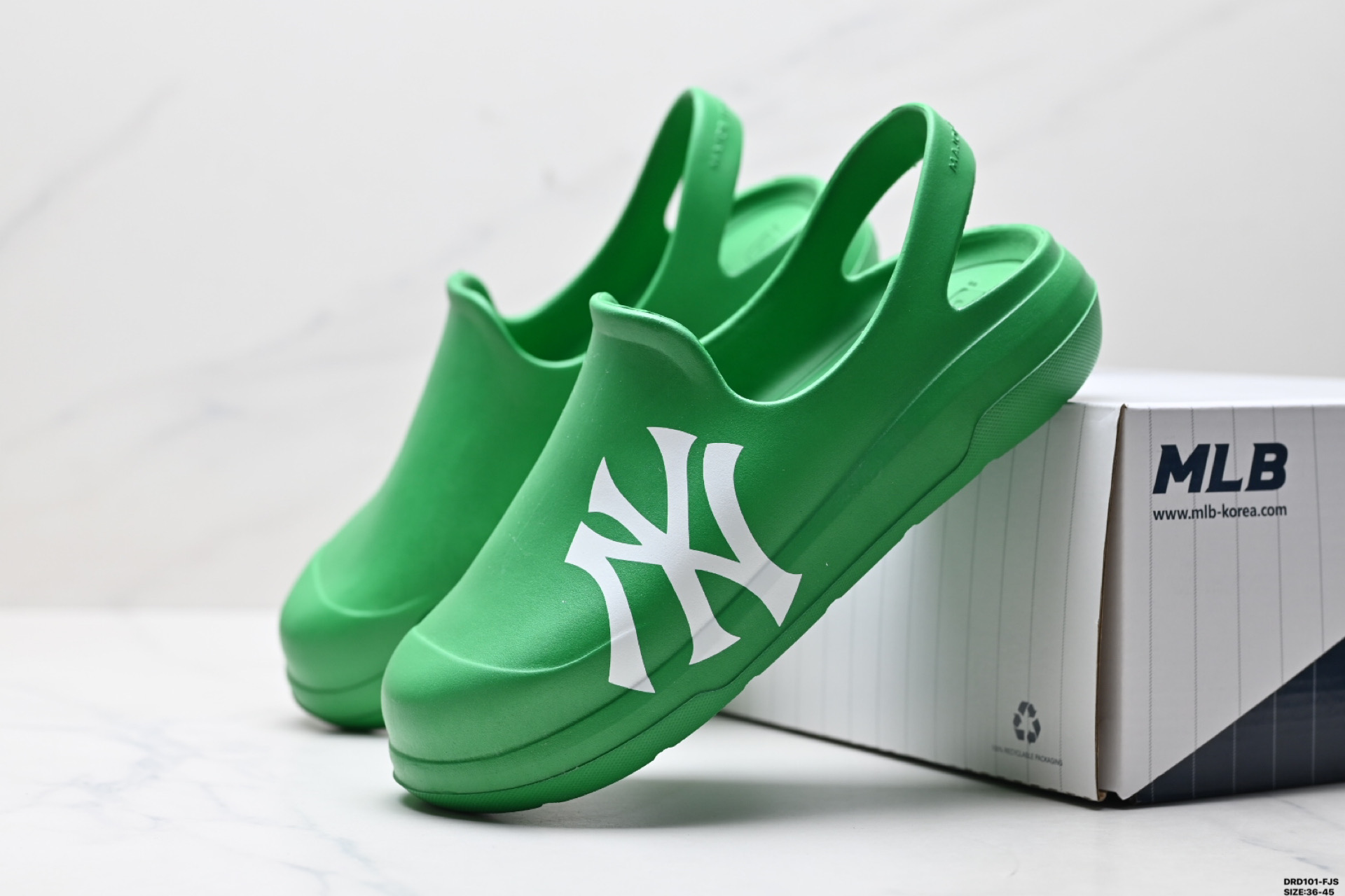 110 MLB Sandal Chunky Bouncer Clog Sandal 舒适百搭 橡胶底 防臭防滑包头拖鞋 3ASDCBC33