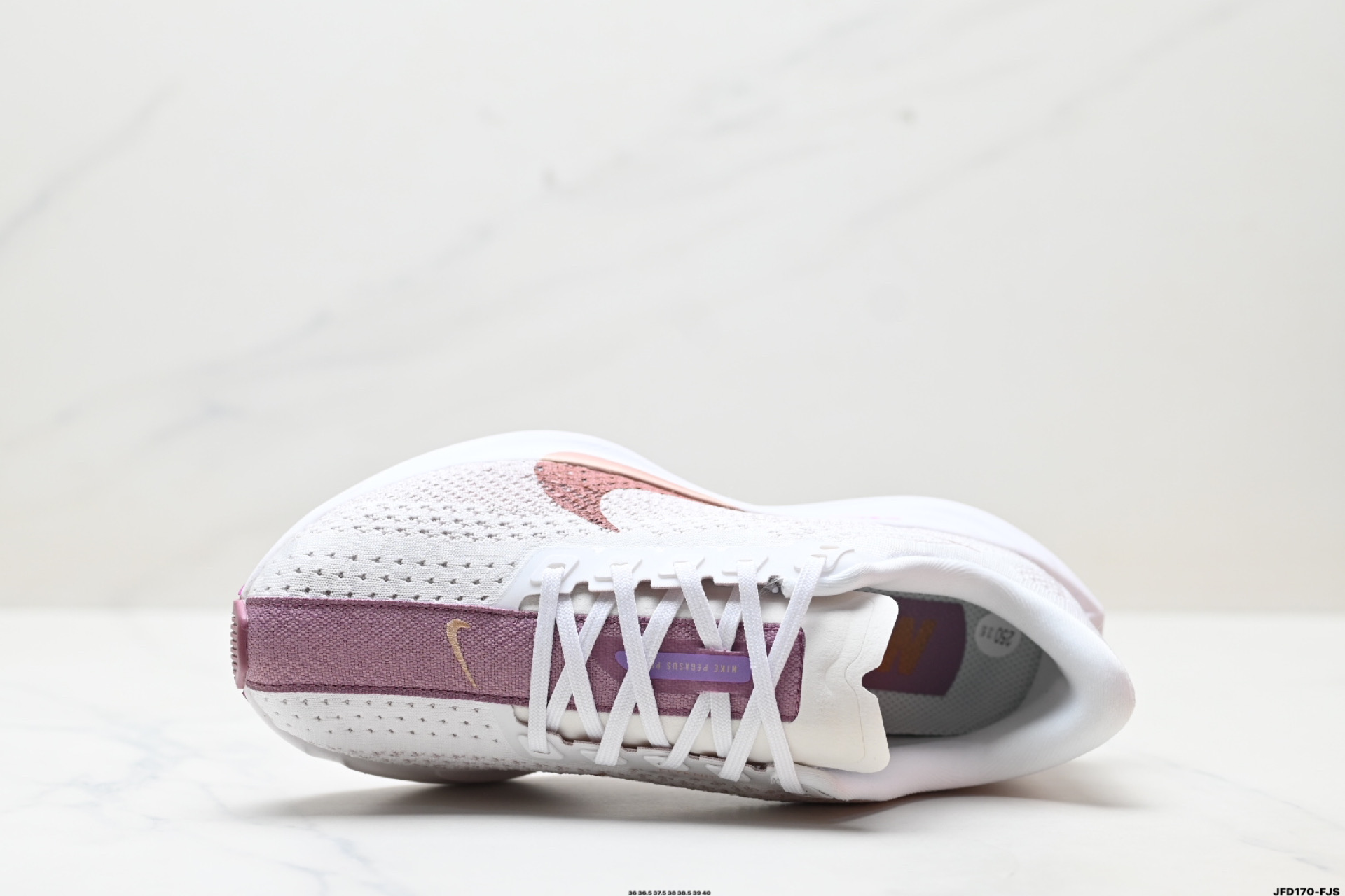 Nike Air Zoom Pegasus Plus 耐克飞马加强版系列低帮马拉松休闲运动慢跑鞋 FQ7261-402