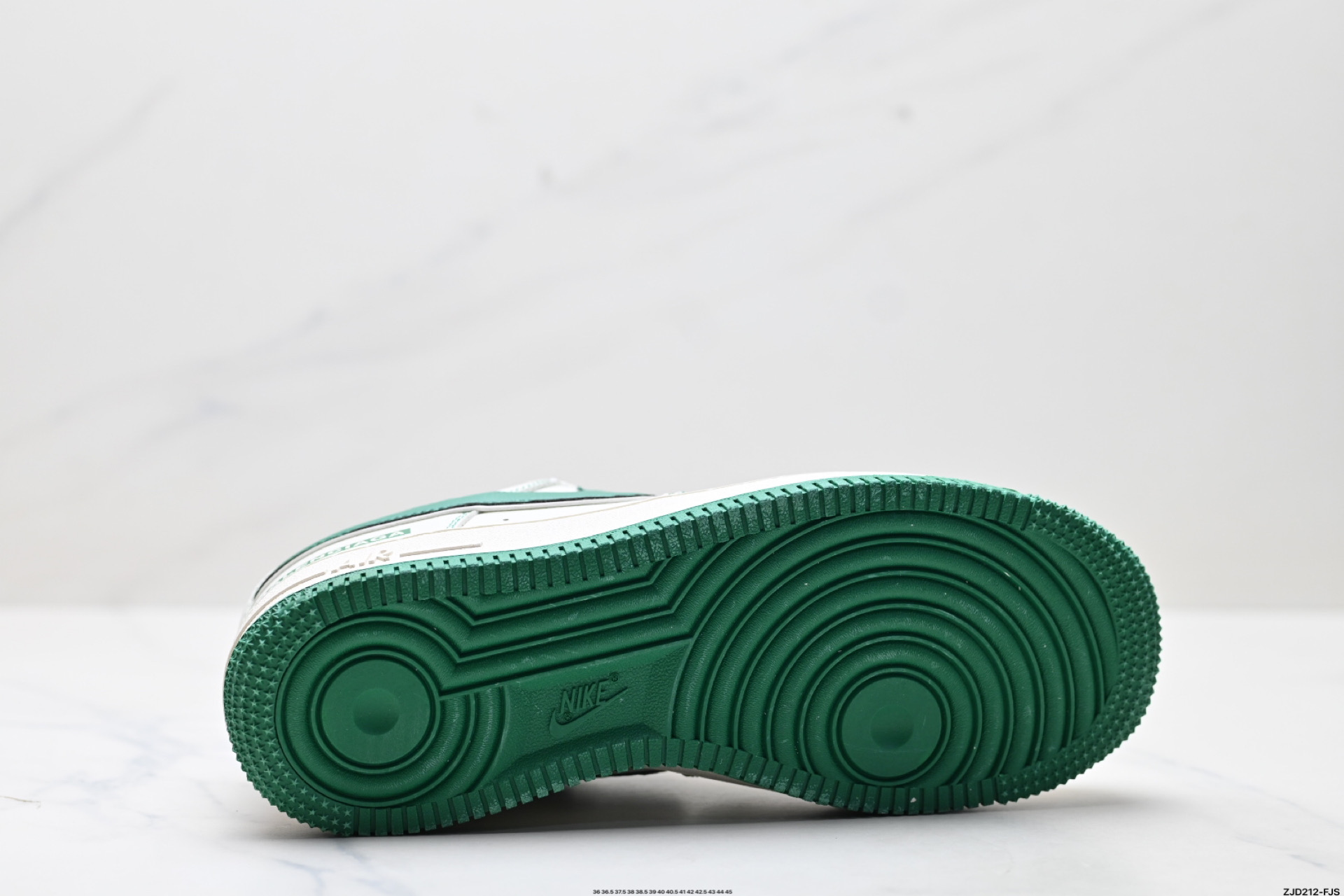 250 NIKE AIR FORCE 1‘07 FR0538-093