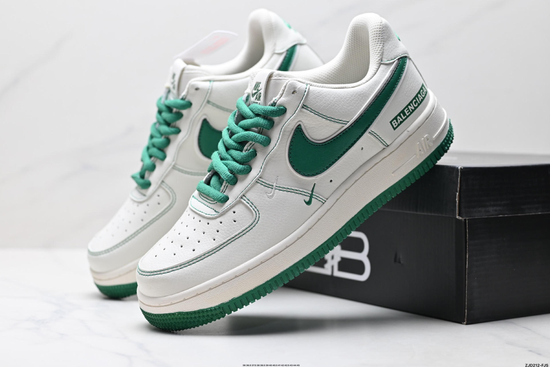 250 NIKE AIR FORCE 1‘07 FR0538-093