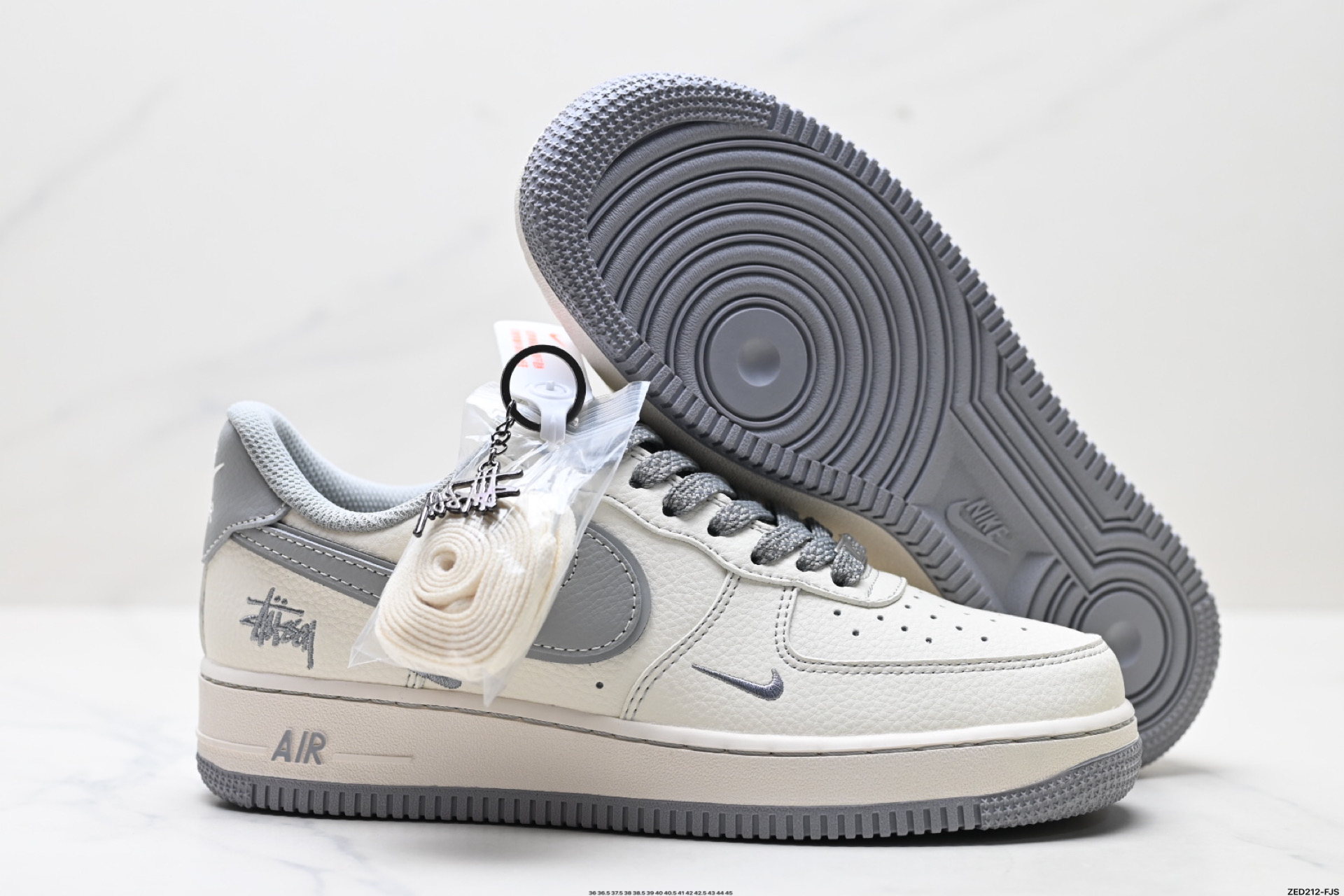 270 NIKE AIR FORCE 1‘07 HH7518-060