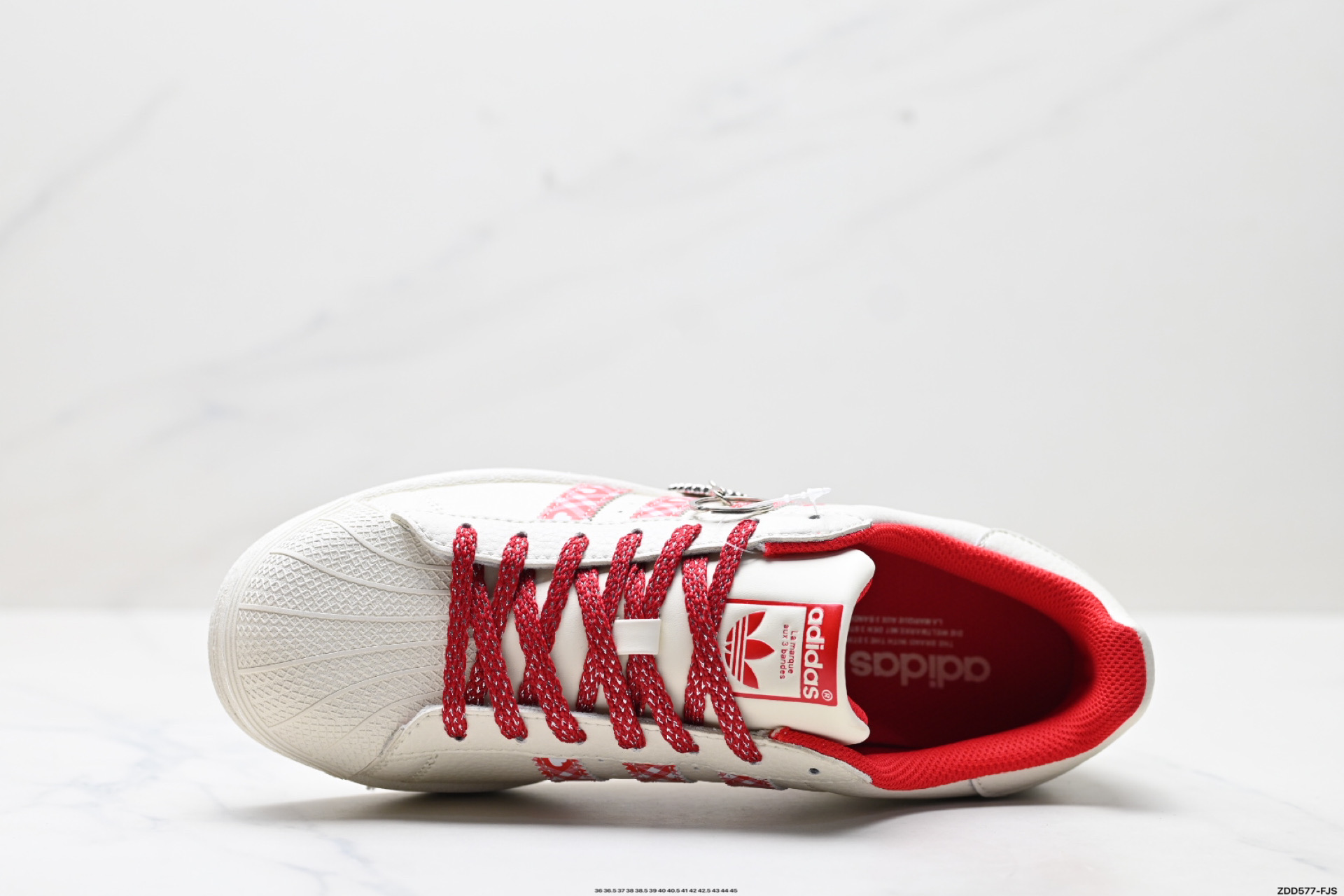 💰260
公司级✅Adidas Originals Superstar 阿迪达斯 三叶草 贝壳头’DIY’系列低帮经典百搭休闲运动板鞋
原装头层材料 用料绝不含糊 独家版型蒸餾加工帶來的是更好的视觉和脚感体验 清洁度 电绣工艺 皮料切割干净无任何毛边 细节完美
货号:XG0002
尺码:36 36.5 37 38 38.5 39 40 40.5 41 42 42.5 43 44 45
ID:ZDD577-FJS