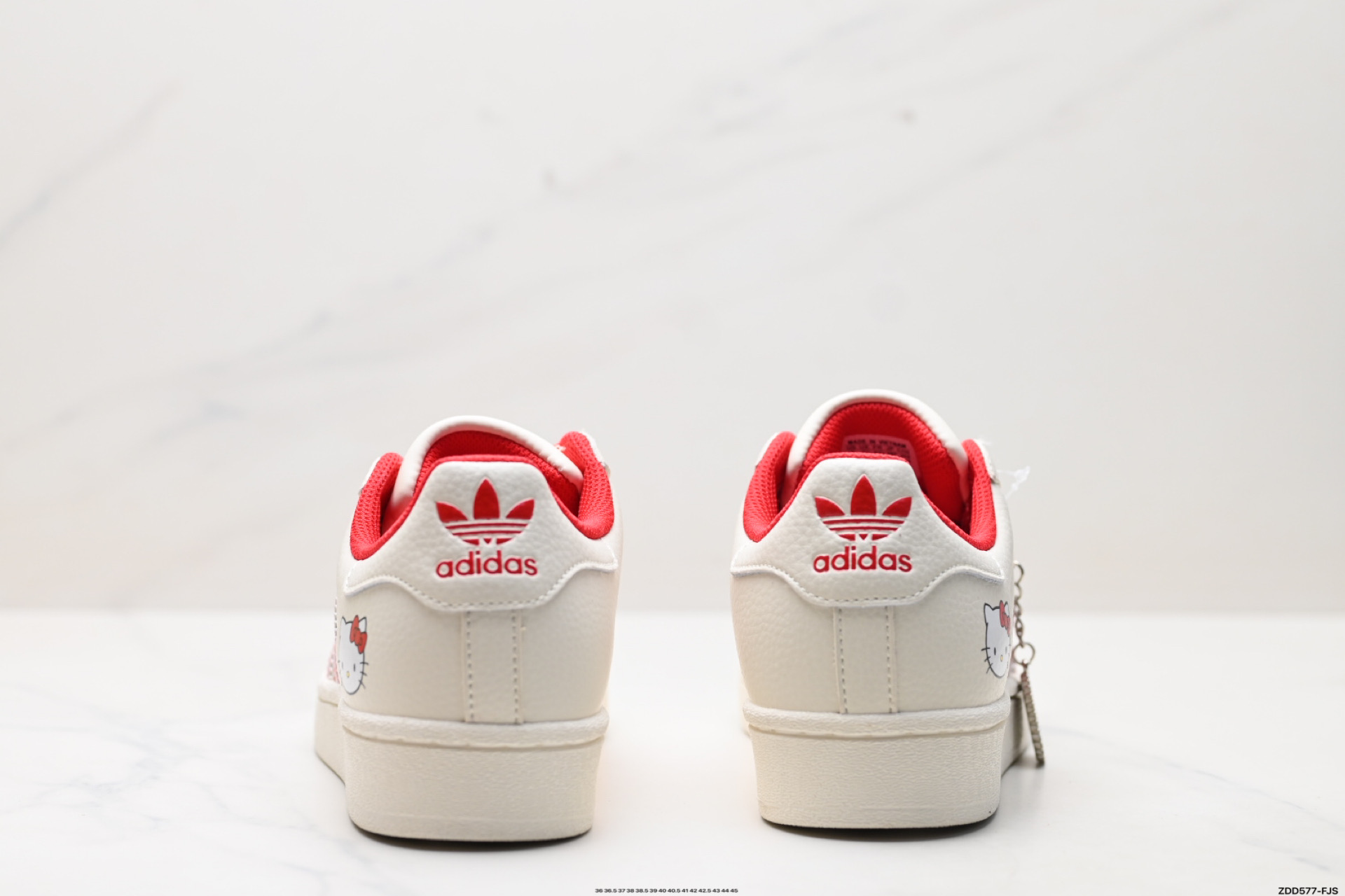 💰260
公司级✅Adidas Originals Superstar 阿迪达斯 三叶草 贝壳头’DIY’系列低帮经典百搭休闲运动板鞋
原装头层材料 用料绝不含糊 独家版型蒸餾加工帶來的是更好的视觉和脚感体验 清洁度 电绣工艺 皮料切割干净无任何毛边 细节完美
货号:XG0002
尺码:36 36.5 37 38 38.5 39 40 40.5 41 42 42.5 43 44 45
ID:ZDD577-FJS