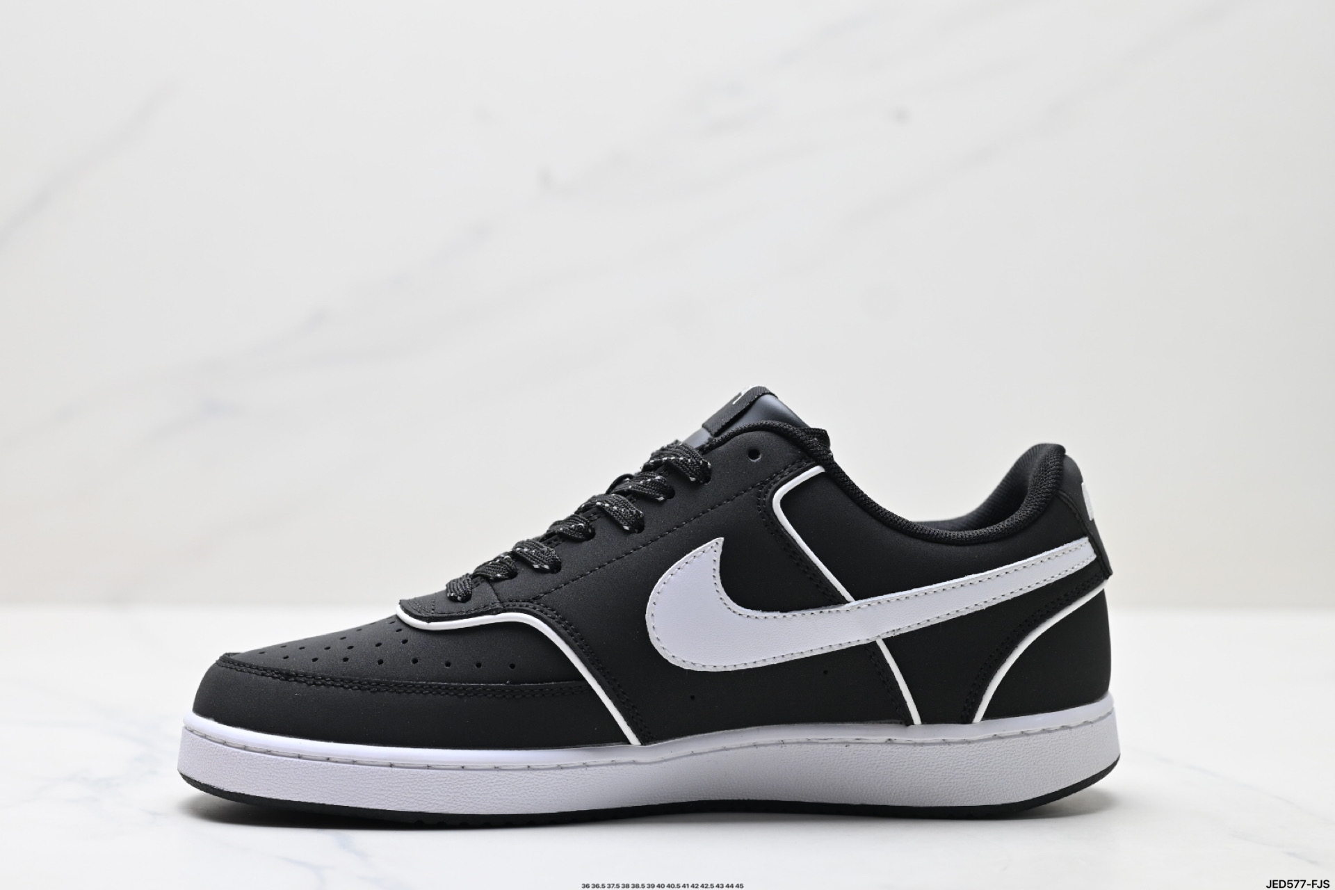 💰190
公司级✅NIKE COURT VISION LO 低帮百搭 透气休闲运动板鞋 
兼顾舒适脚感和出众风范 演绎匠心之作 结构性的支撑贴合感结合复古篮球设计 
电绣工艺 皮料切割干净无任何毛边 细节完美
货号:FD5188-113
尺码:36 36.5 37.5 38 38.5 39 40 40.5 41 42 42.5 43 44 45
ID:JED577-FJS