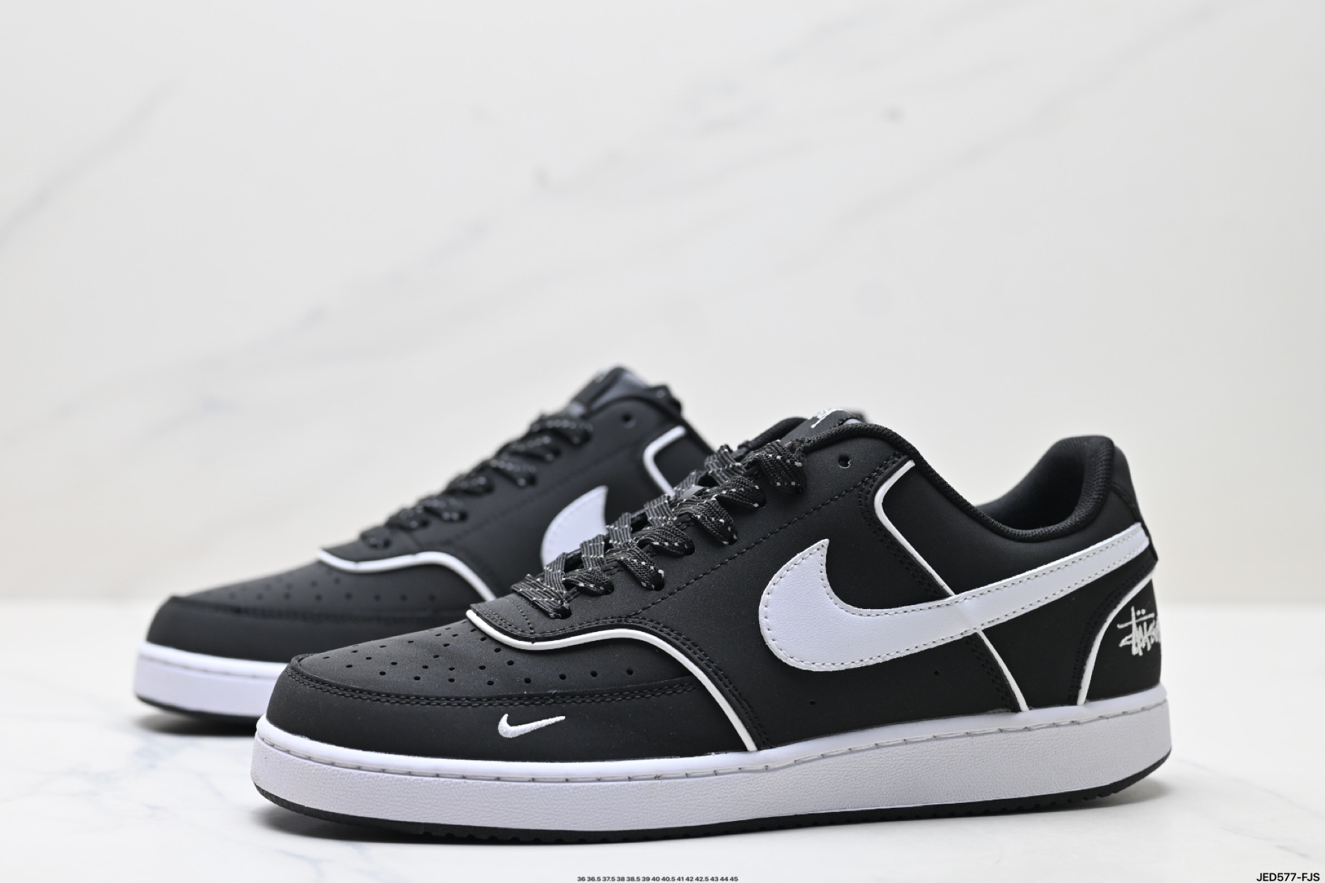 💰190
公司级✅NIKE COURT VISION LO 低帮百搭 透气休闲运动板鞋 
兼顾舒适脚感和出众风范 演绎匠心之作 结构性的支撑贴合感结合复古篮球设计 
电绣工艺 皮料切割干净无任何毛边 细节完美
货号:FD5188-113
尺码:36 36.5 37.5 38 38.5 39 40 40.5 41 42 42.5 43 44 45
ID:JED577-FJS