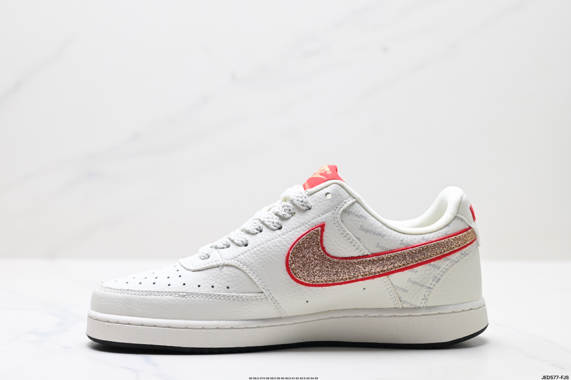 💰190
公司级✅NIKE COURT VISION LO 低帮百搭 透气休闲运动板鞋 
兼顾舒适脚感和出众风范 演绎匠心之作 结构性的支撑贴合感结合复古篮球设计 
电绣工艺 皮料切割干净无任何毛边 细节完美
货号:FD5188-113
尺码:36 36.5 37.5 38 38.5 39 40 40.5 41 42 42.5 43 44 45
ID:JED577-FJS