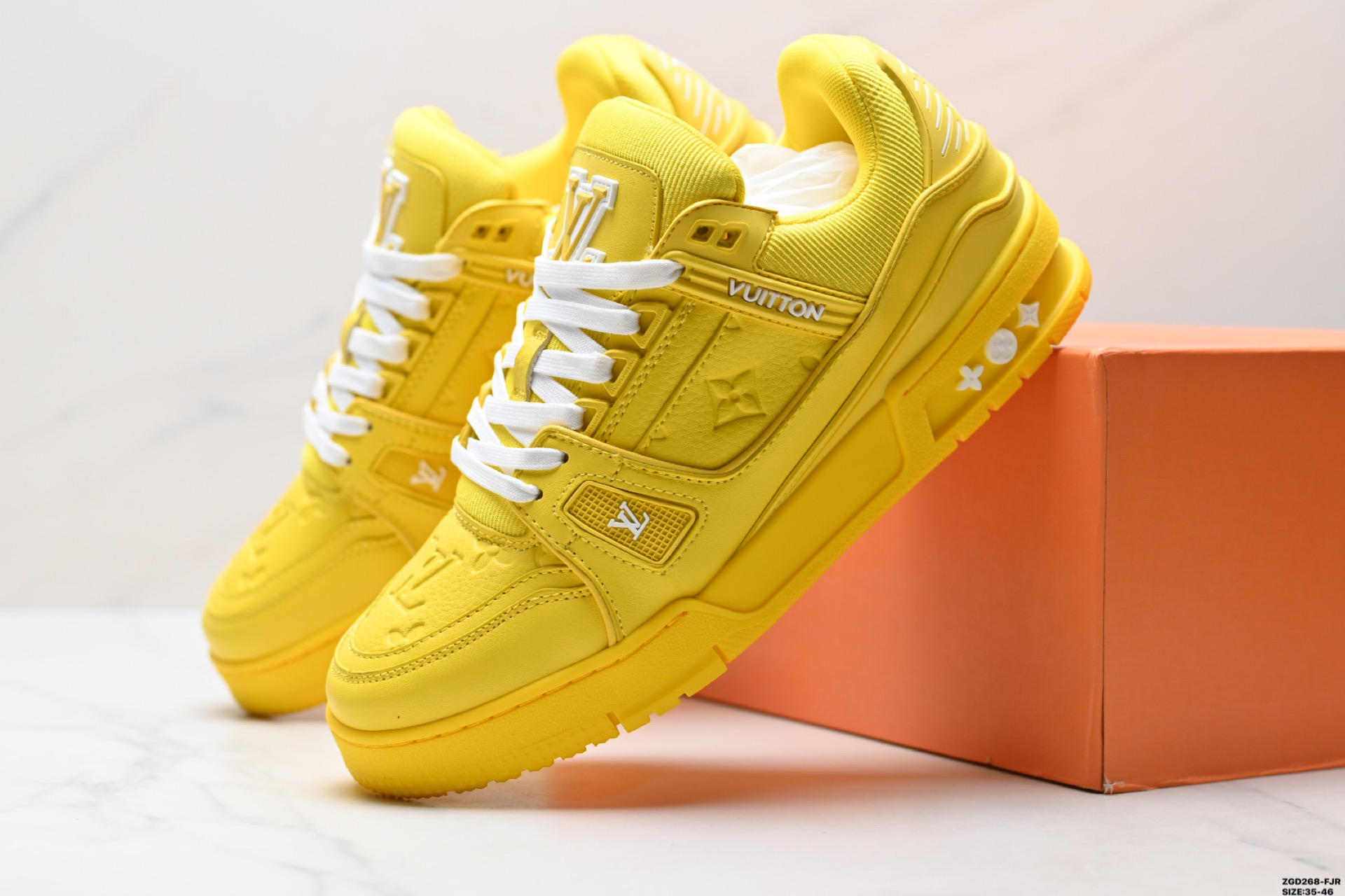 300 Louis vuitton Trainer Sneaker Low 路易威登 休闲运动文化百搭板鞋