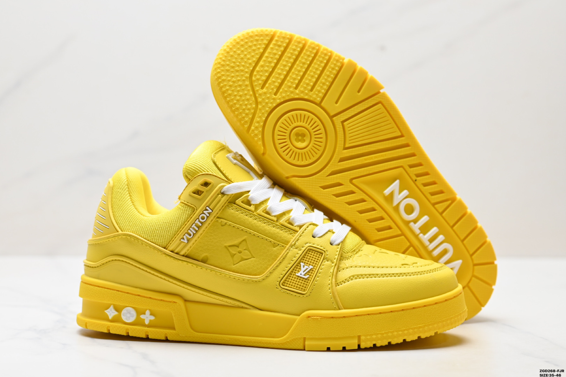 300 Louis vuitton Trainer Sneaker Low 路易威登 休闲运动文化百搭板鞋