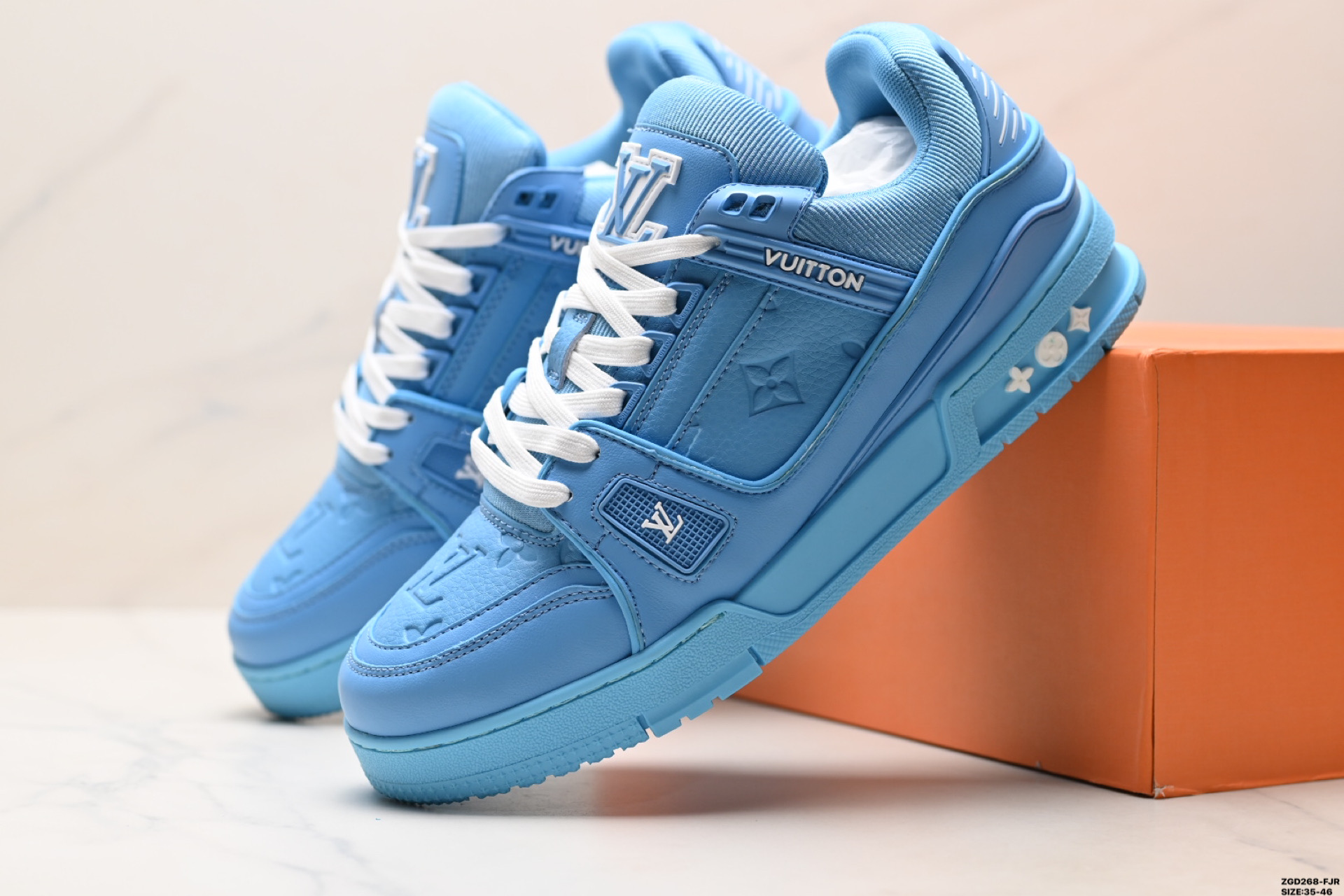 300 Louis vuitton Trainer Sneaker Low 路易威登 休闲运动文化百搭板鞋