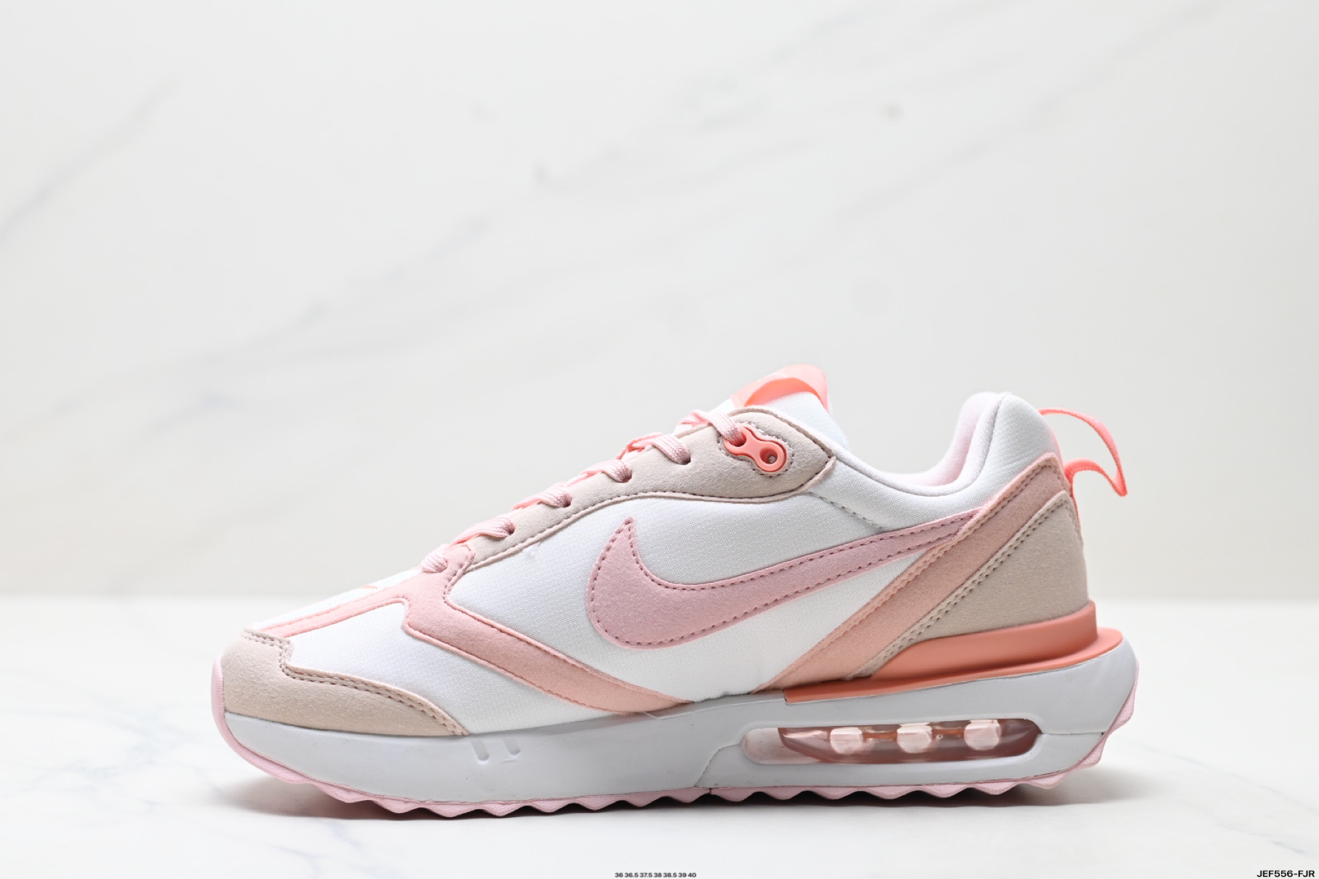 Nike Air Max Dawn: Comodidad y Estilo Retro para tu Día a Día 4 i1747588483512 335 0 2