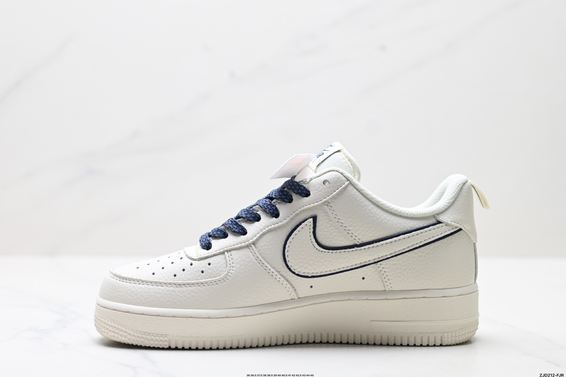 250 NIKE AIR FORCE 1‘07 LV8 MJ0319-026