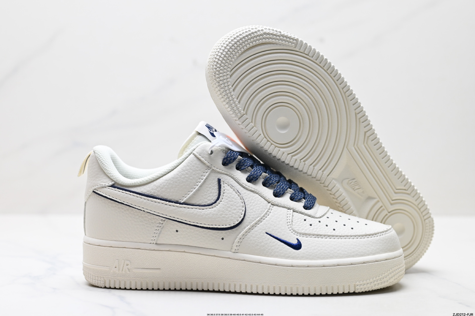 250 NIKE AIR FORCE 1‘07 LV8 MJ0319-026