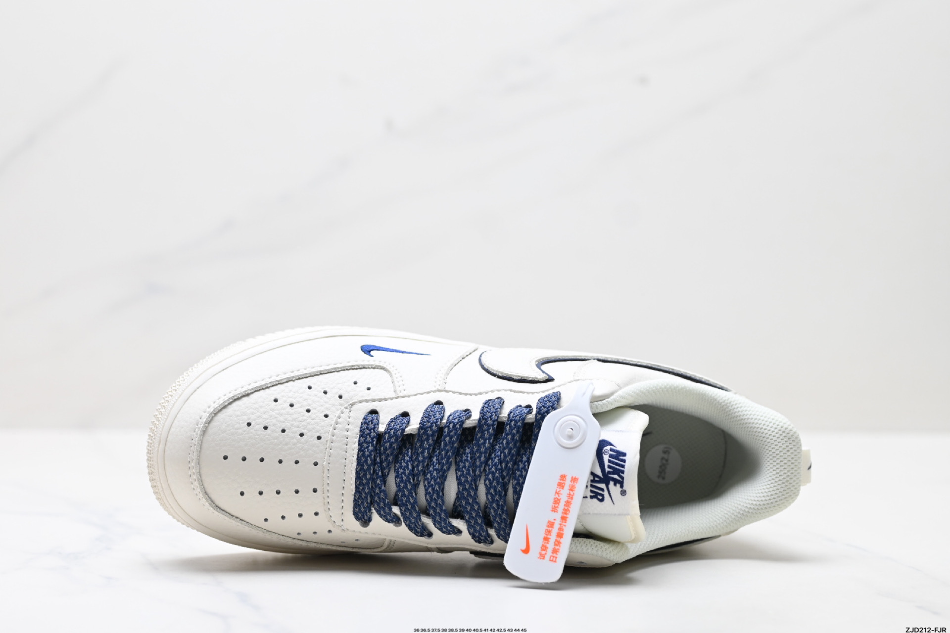 250 NIKE AIR FORCE 1‘07 LV8 MJ0319-026