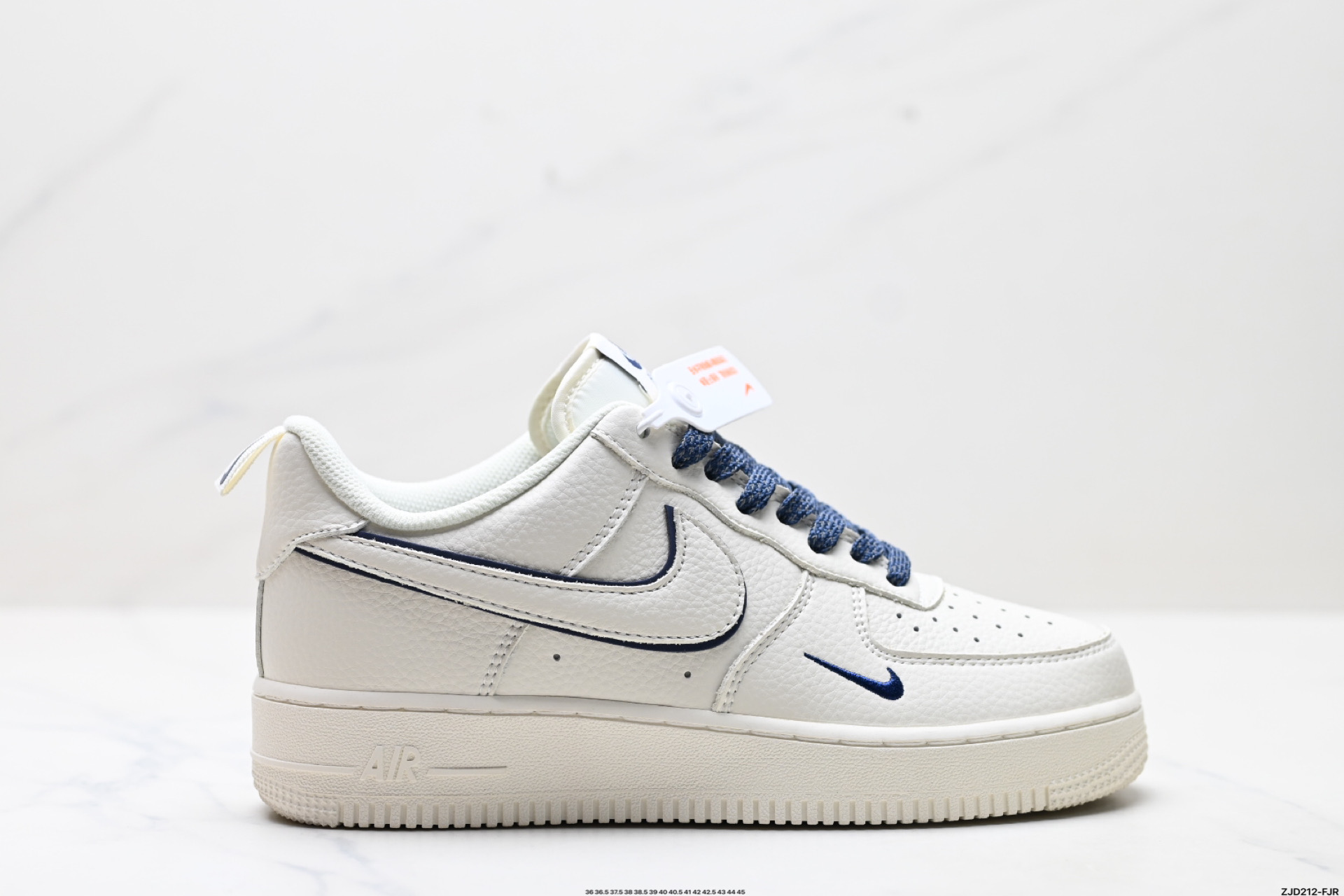 250 NIKE AIR FORCE 1‘07 LV8 MJ0319-026