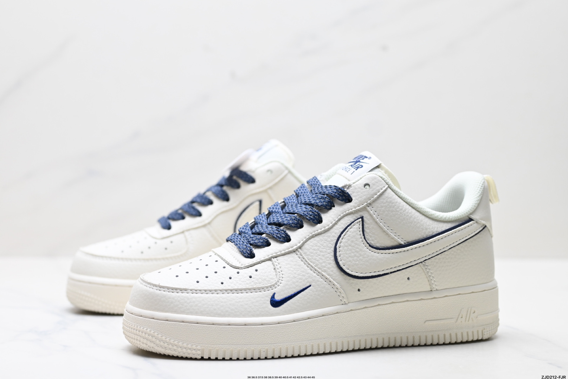 250 NIKE AIR FORCE 1‘07 LV8 MJ0319-026