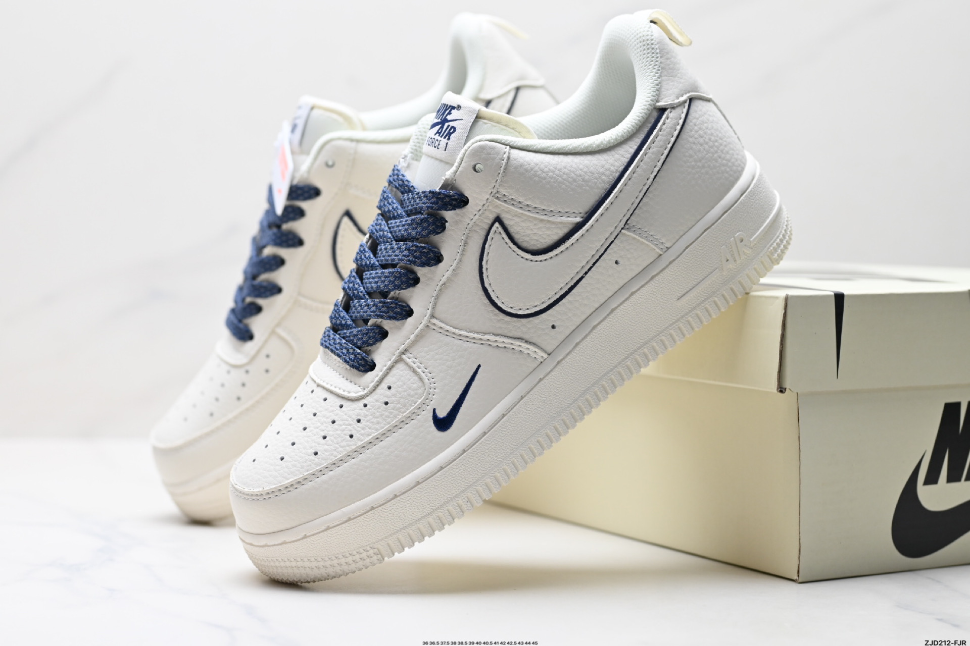 250 NIKE AIR FORCE 1‘07 LV8 MJ0319-026