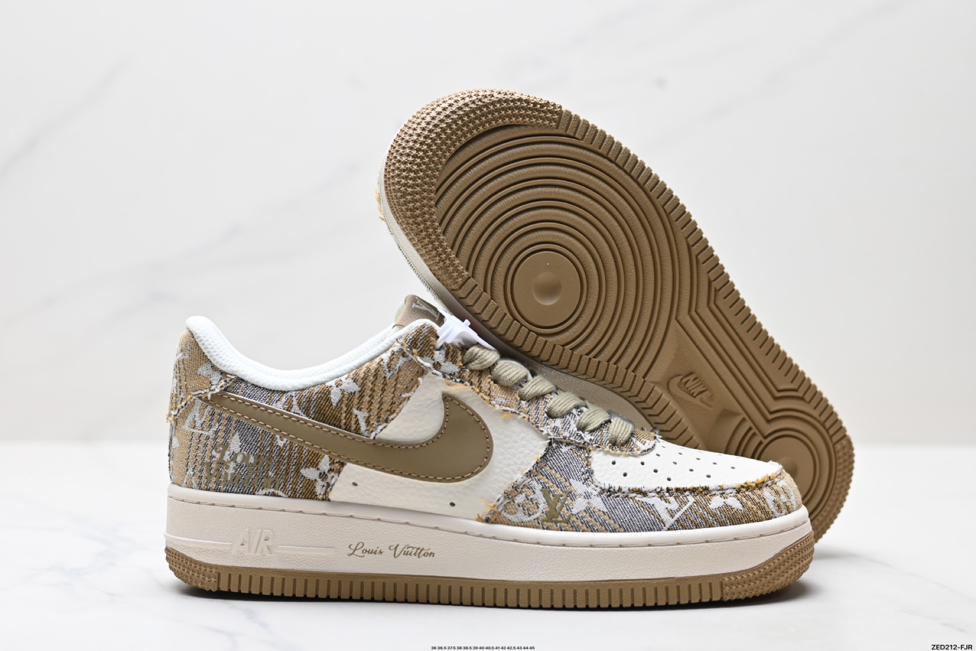 270 NIKE AIR FORCE 1‘07 LV8 XS1958-582