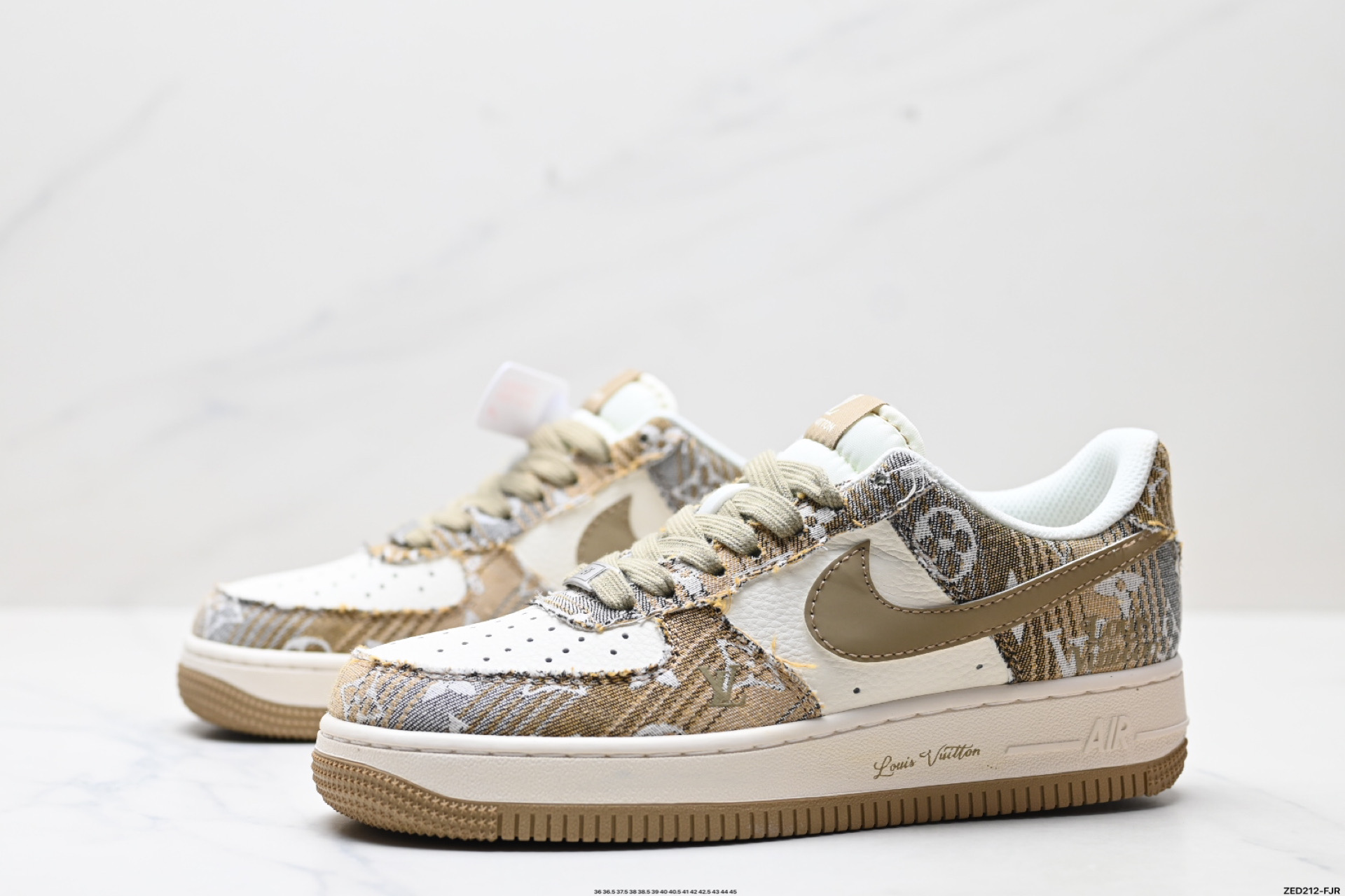 270 NIKE AIR FORCE 1‘07 LV8 XS1958-582