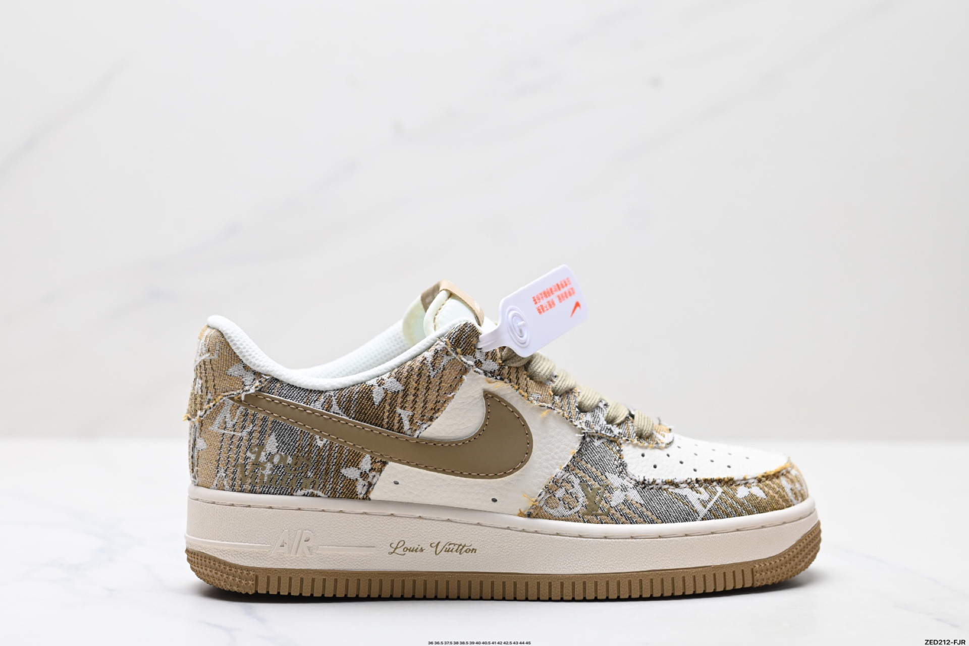 270 NIKE AIR FORCE 1‘07 LV8 XS1958-582