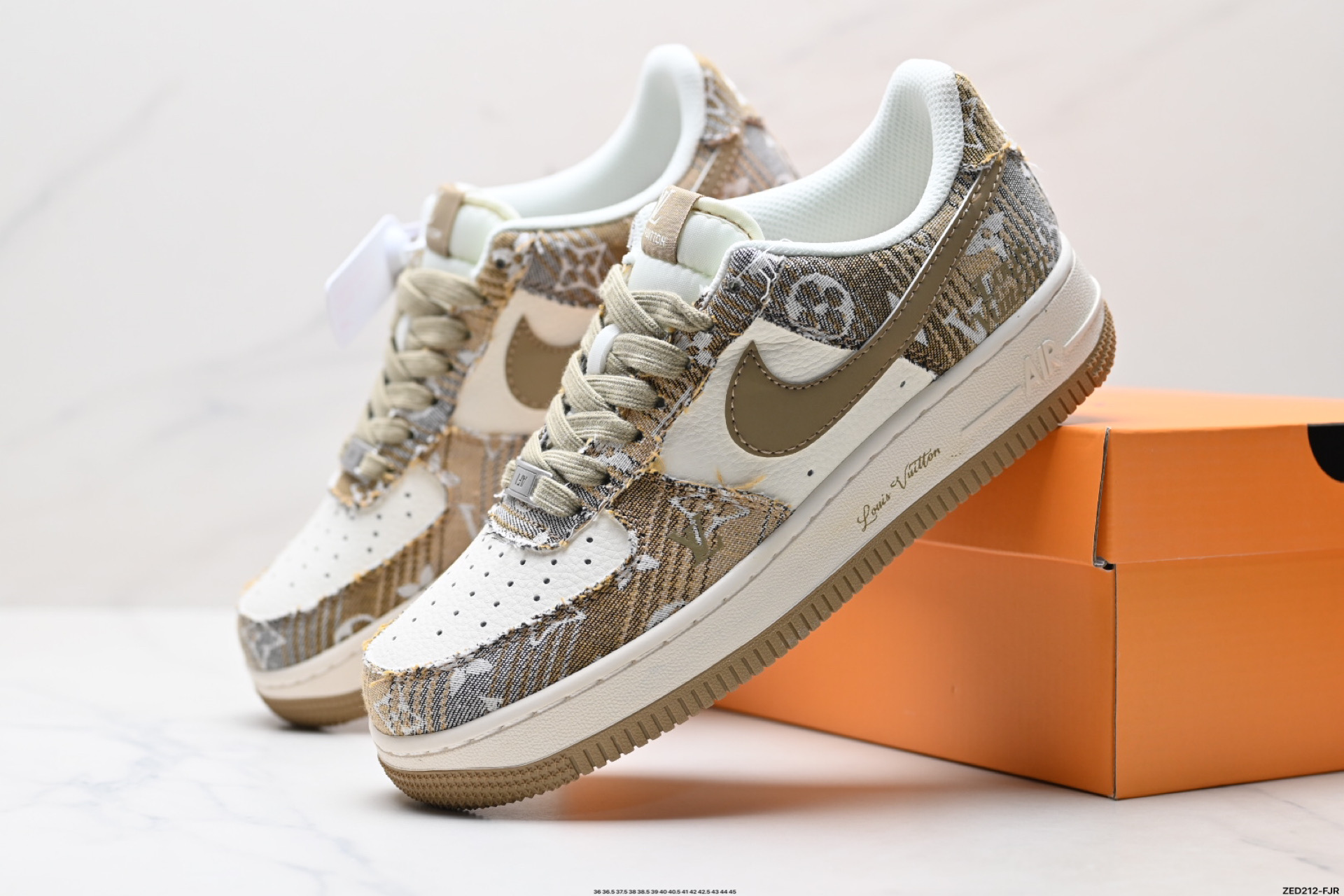 270 NIKE AIR FORCE 1‘07 LV8 XS1958-582