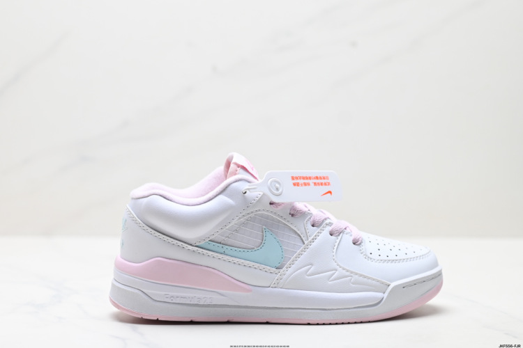 Air Jordan Stadium 90: עיצוב אייקוני ונוחות מודרנית לכל יום 1 Air Jordan Stadium 90: עיצוב אייקוני ונוחות מודרנית לכל יום