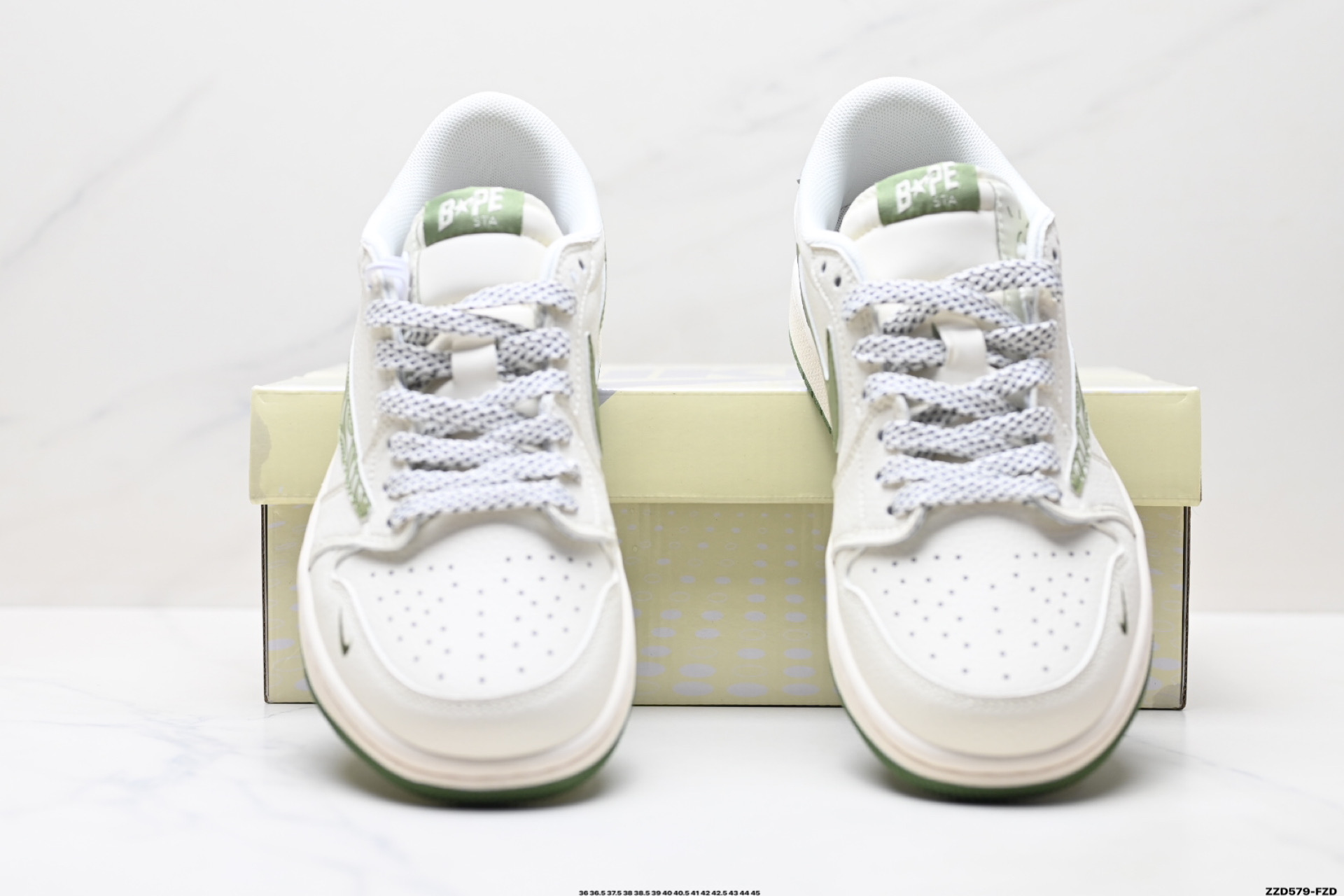 260 Nike Air Jordan 1 x Travis Scott AJ1倒勾 乔一倒钩 ‘DIY’定制 耐克 低帮文化篮球鞋 HS8068-004
