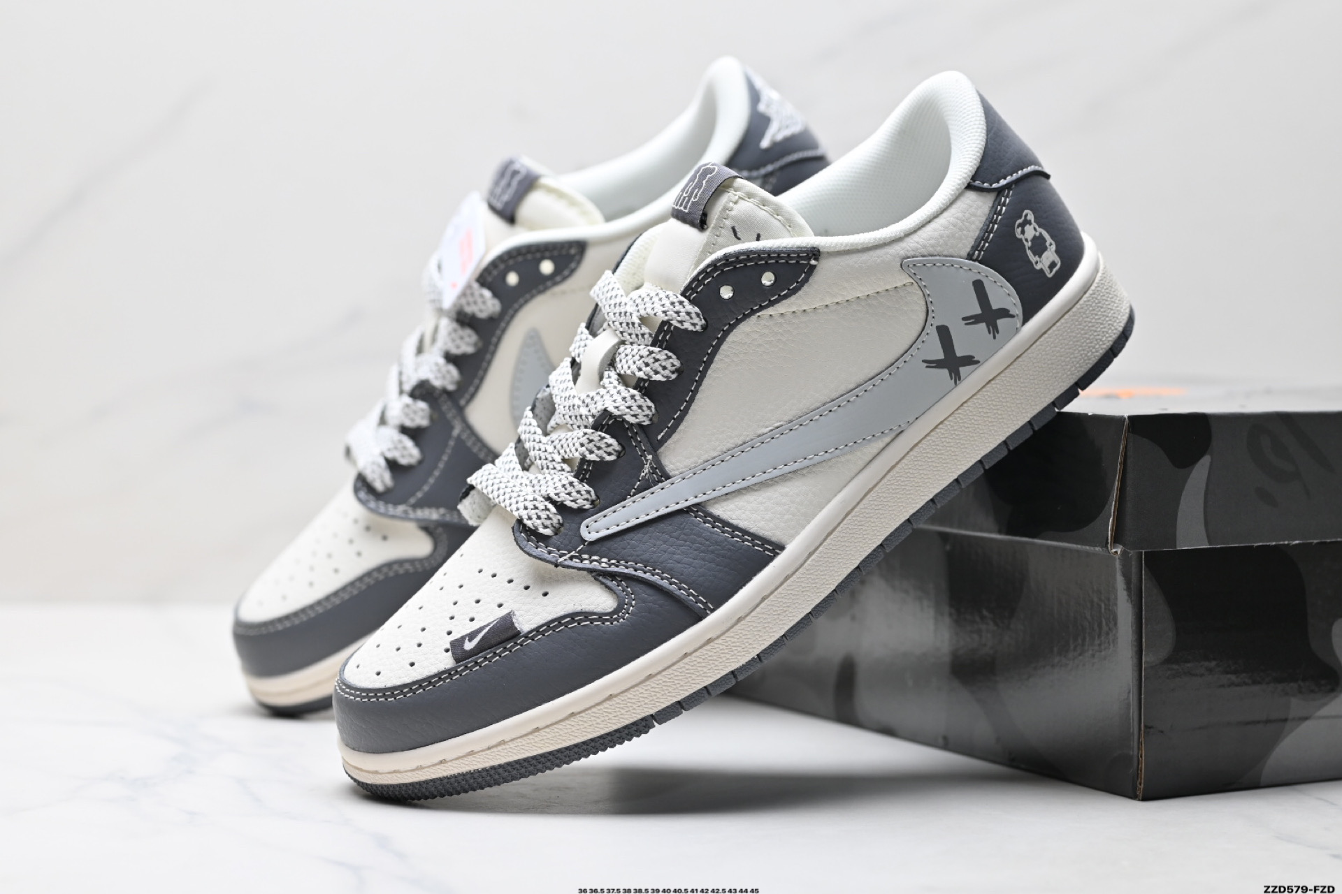 260 Nike Air Jordan 1 x Travis Scott AJ1倒勾 乔一倒钩 ‘DIY’定制 耐克 低帮文化篮球鞋 HS8068-001