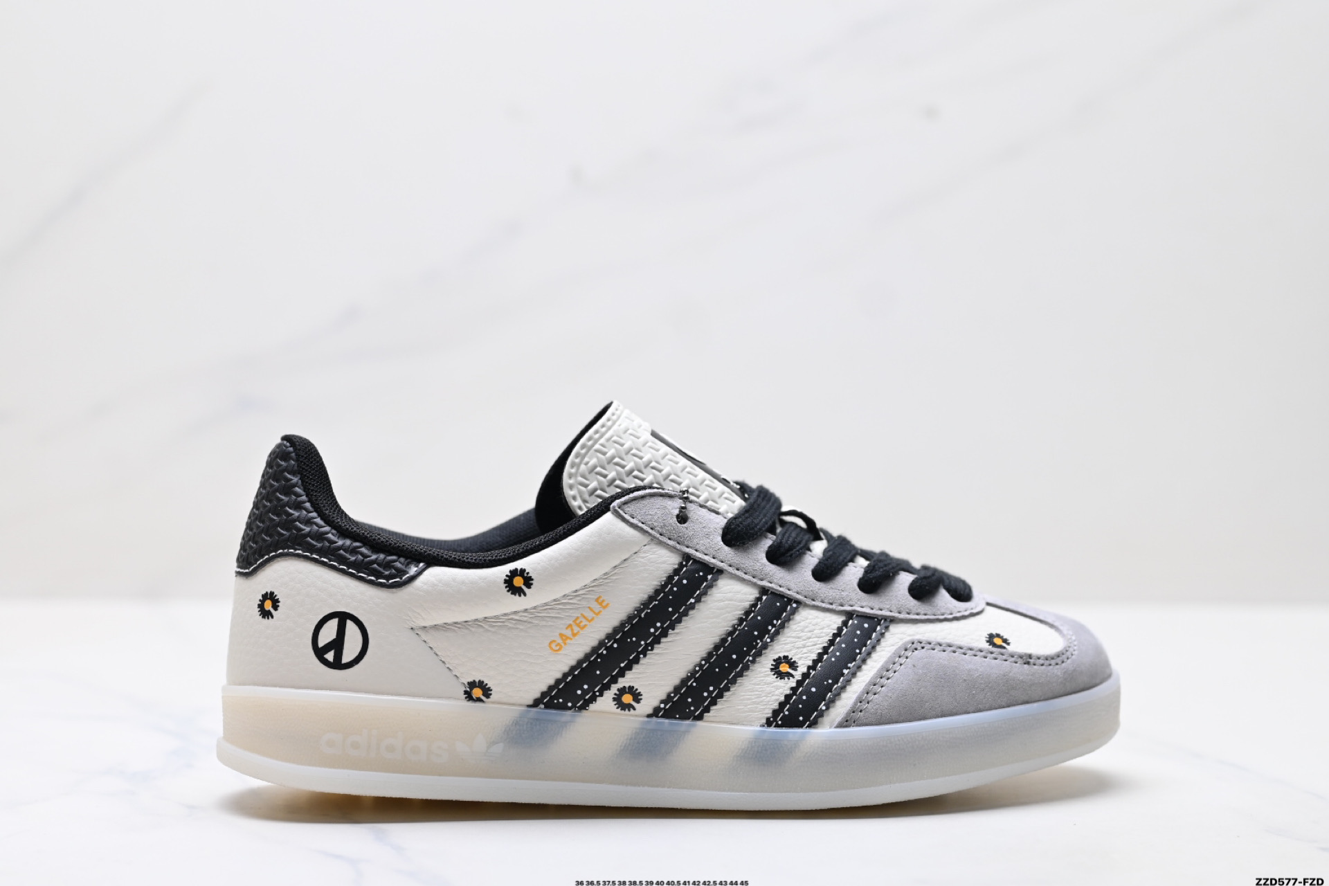 260 Adidas Originals Gazelle indoor ‘DIY‘定制 系列 阿迪达斯 三叶草绅士德训足球风百搭低帮休闲运动板鞋 DM1234-011