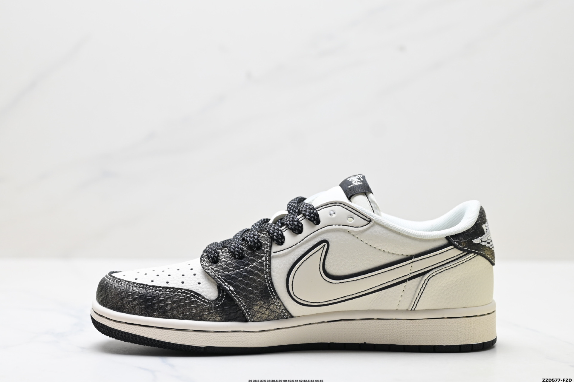 260 Nike Air Jordan 1 x Travis Scott AJ1倒勾 乔一倒钩 ‘DIY’定制 耐克 低帮文化篮球鞋 XF8698-075
