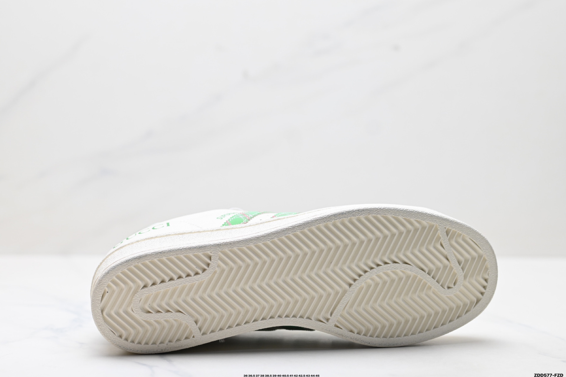 240 Adidas Originals Superstar 阿迪达斯 三叶草 贝壳头’DIY’系列低帮经典百搭休闲运动板鞋 XG0003