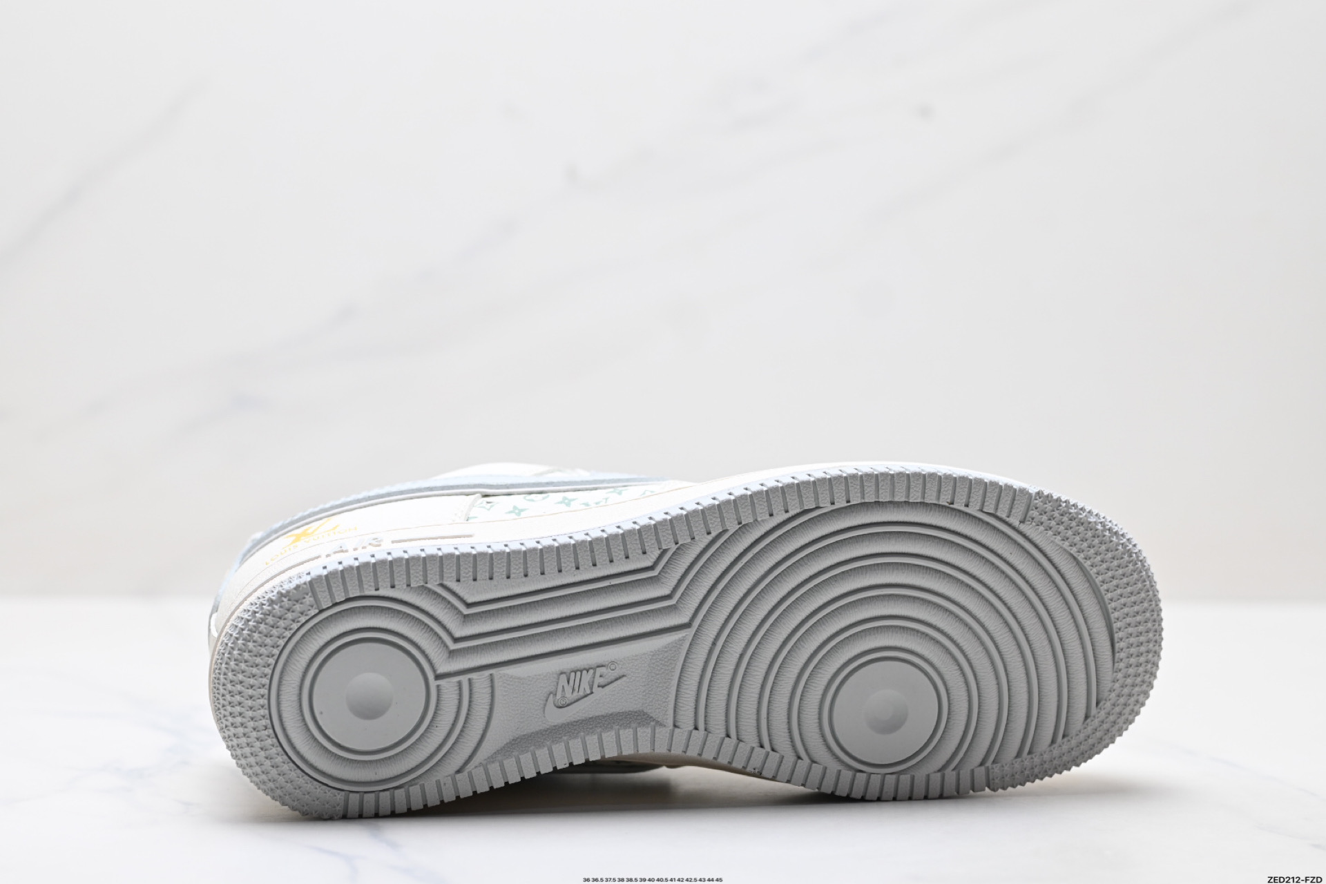 270 NIKE AIR FORCE 1‘07 LV8 XX3168-159
