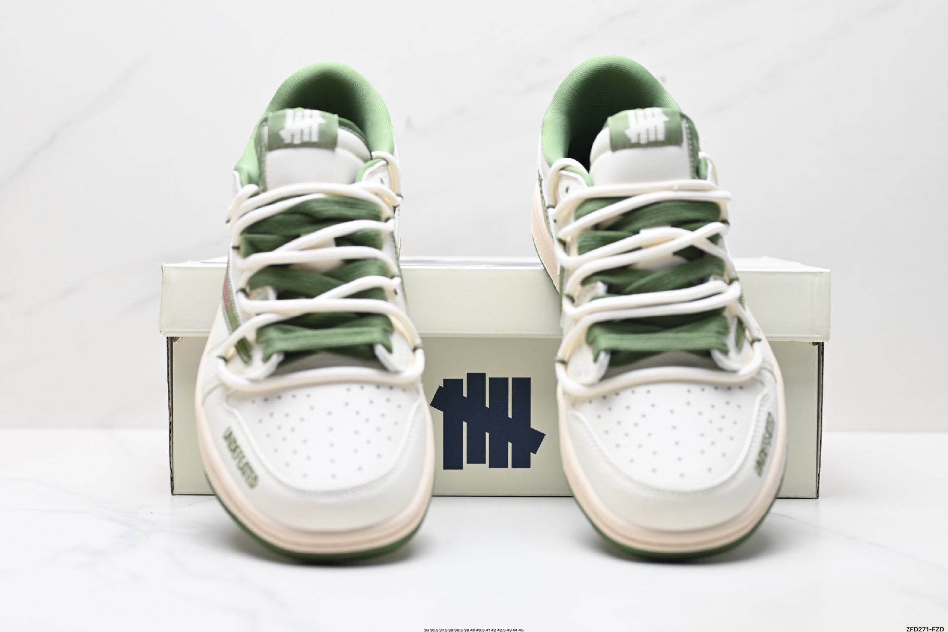290 Nike Air Jordan 1 x Travis Scott AJ1倒勾 乔一倒钩 ‘DIY’定制 耐克 低帮文化篮球鞋 DM6868-097