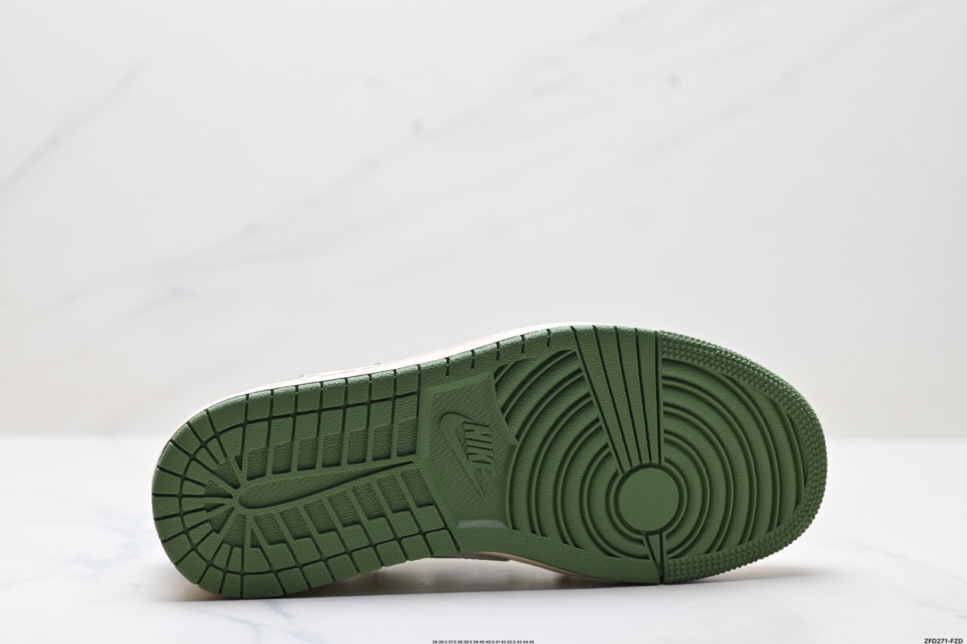 290 Nike Air Jordan 1 x Travis Scott AJ1倒勾 乔一倒钩 ‘DIY’定制 耐克 低帮文化篮球鞋 DM6868-097
