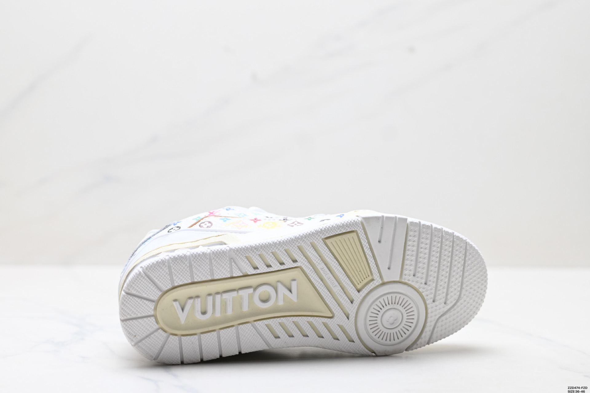 260 LV路易威登Louis vuitton Trainer Sneaker Low 休闲运动文化百搭板鞋
