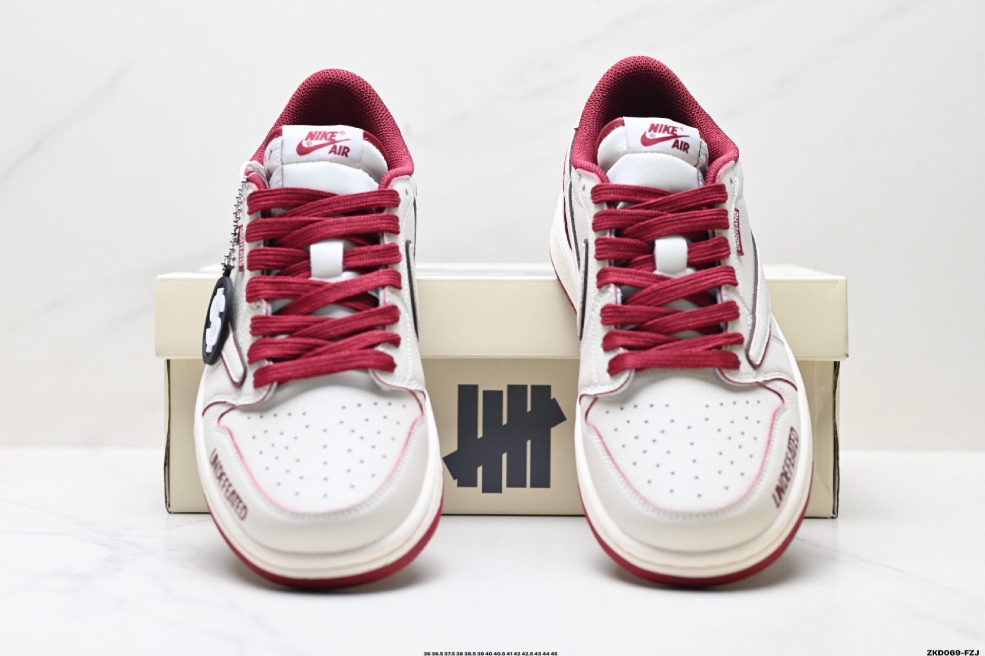 280 Nike Air Jordan 1 x Travis Scott AJ1倒勾 乔一倒钩 ‘DIY’定制 耐克 低帮文化篮球鞋 DF1845-536