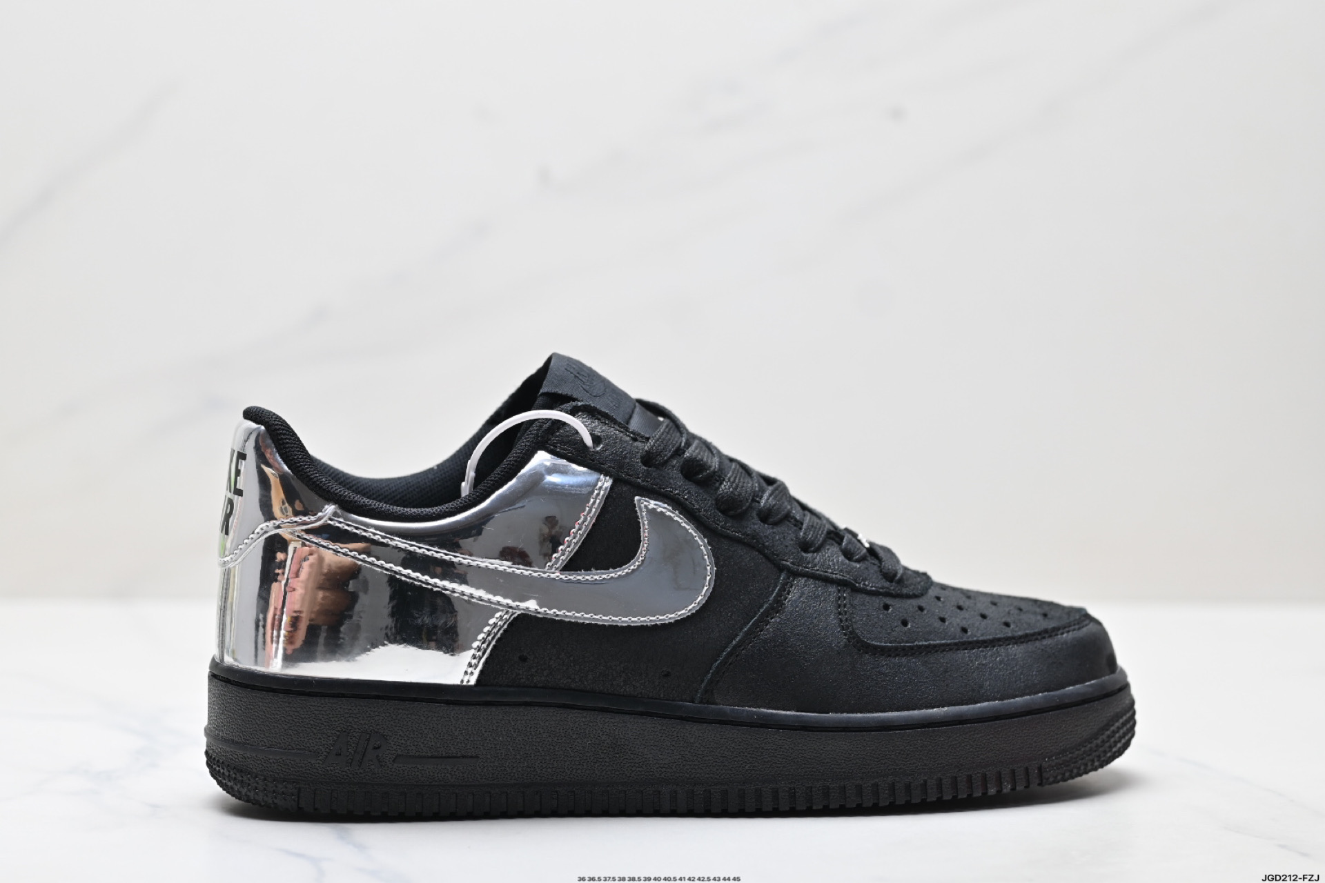 190 NIKE AIR FORCE 1‘07 HF2885-001