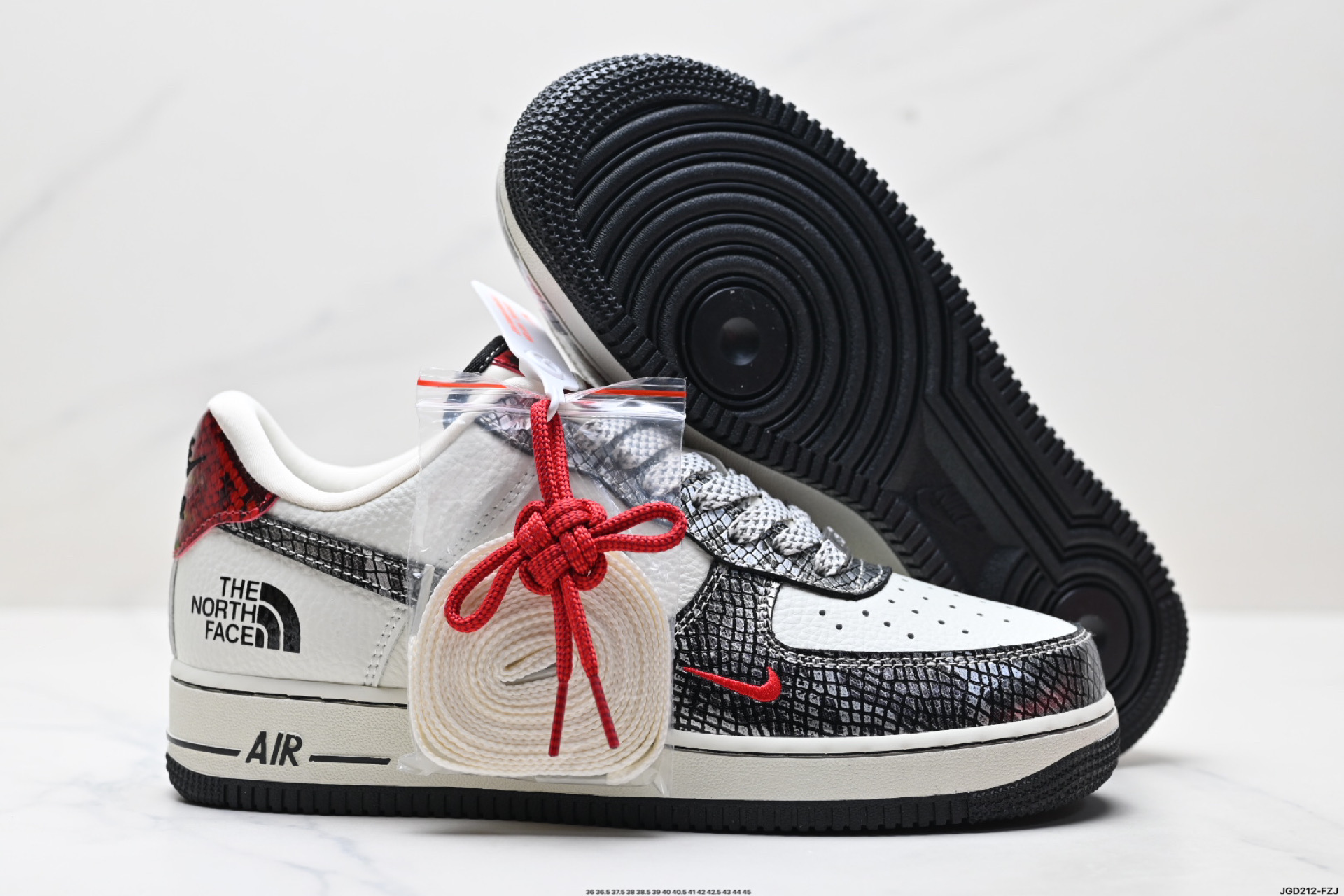 190 NIKE AIR FORCE 1‘07 CH6336-521