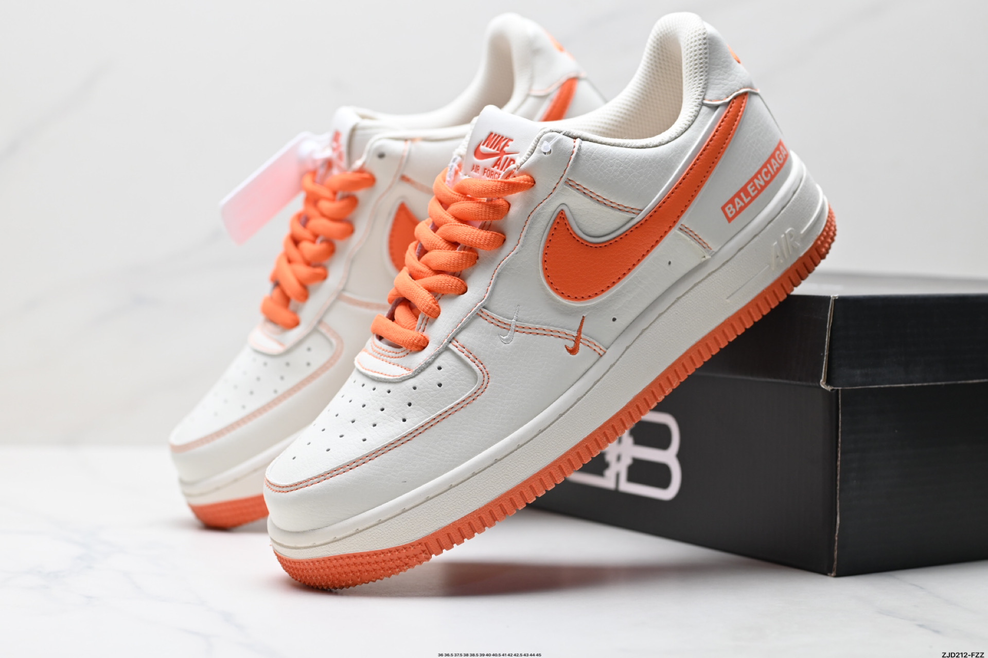250 NIKE AIR FORCE 1‘07 LV8 FR0538-092