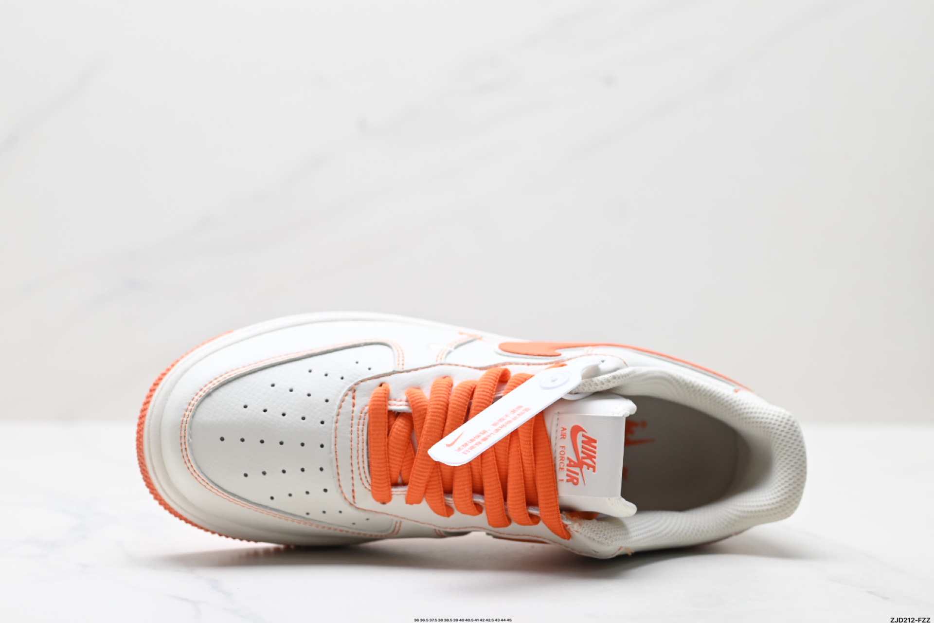 250 NIKE AIR FORCE 1‘07 LV8 FR0538-092